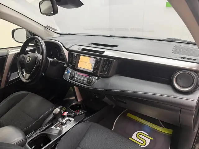 Toyota Rav4 view 10