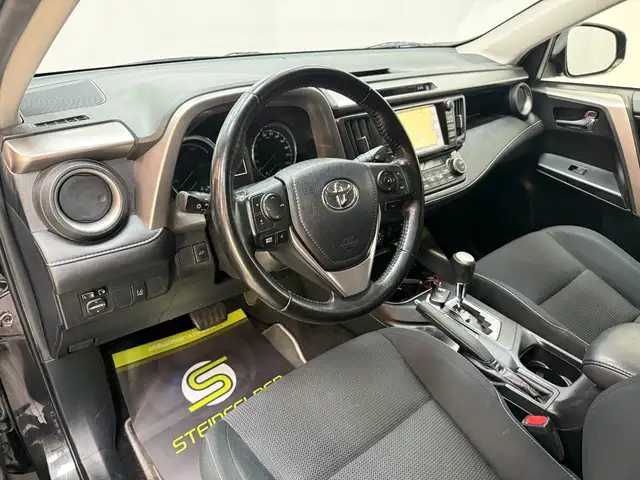 Toyota Rav4 view 9