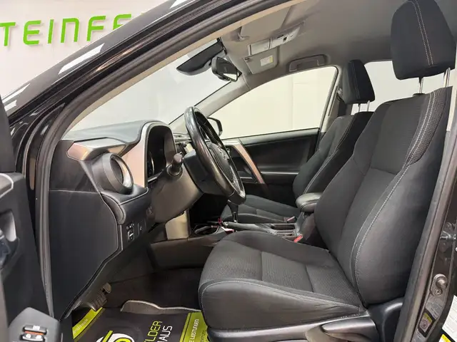 Toyota Rav4 view 11