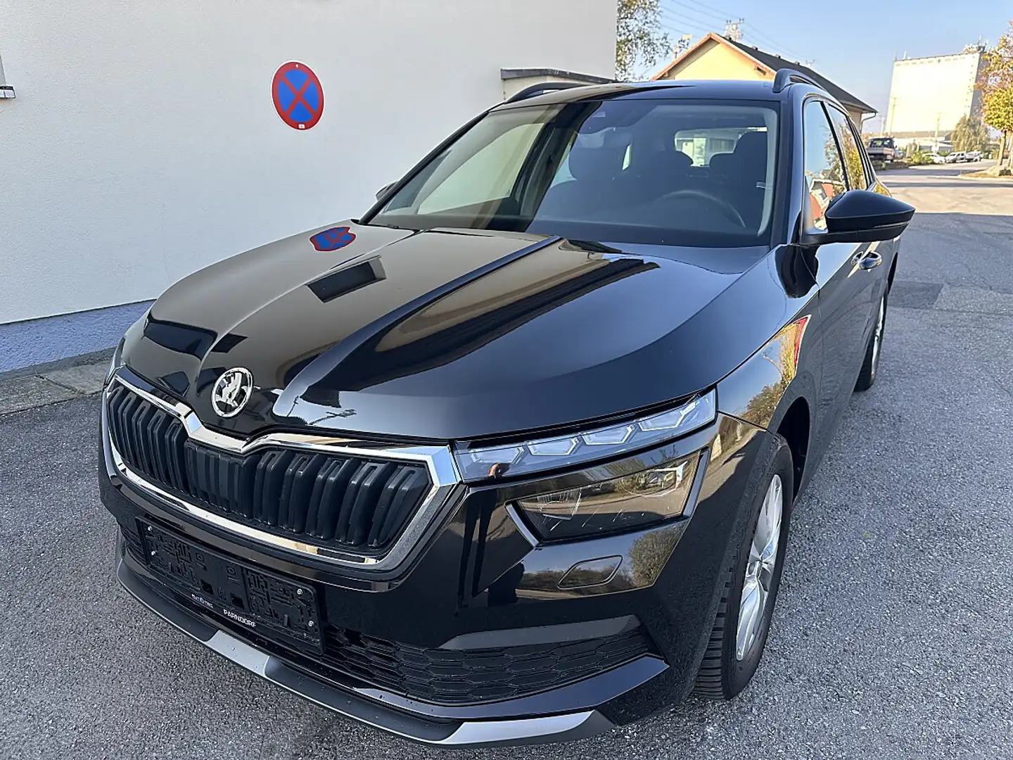 Skoda Kamiq 1.0 TSI Ambition OPF (EURO 6d) Schwarz - 1
