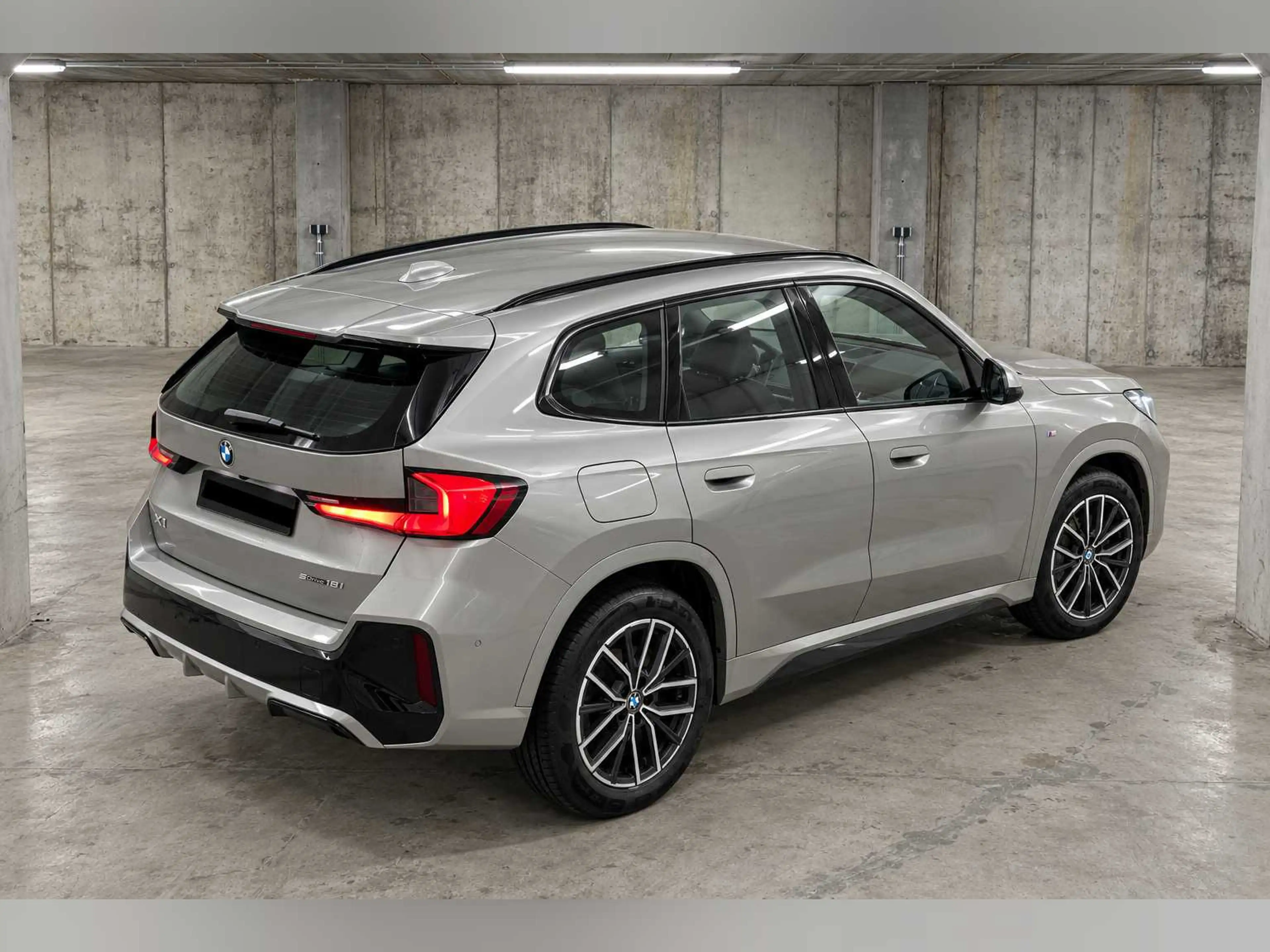 BMW X1 X1 sDrive18i Aut. M Sportpaket — photo 11