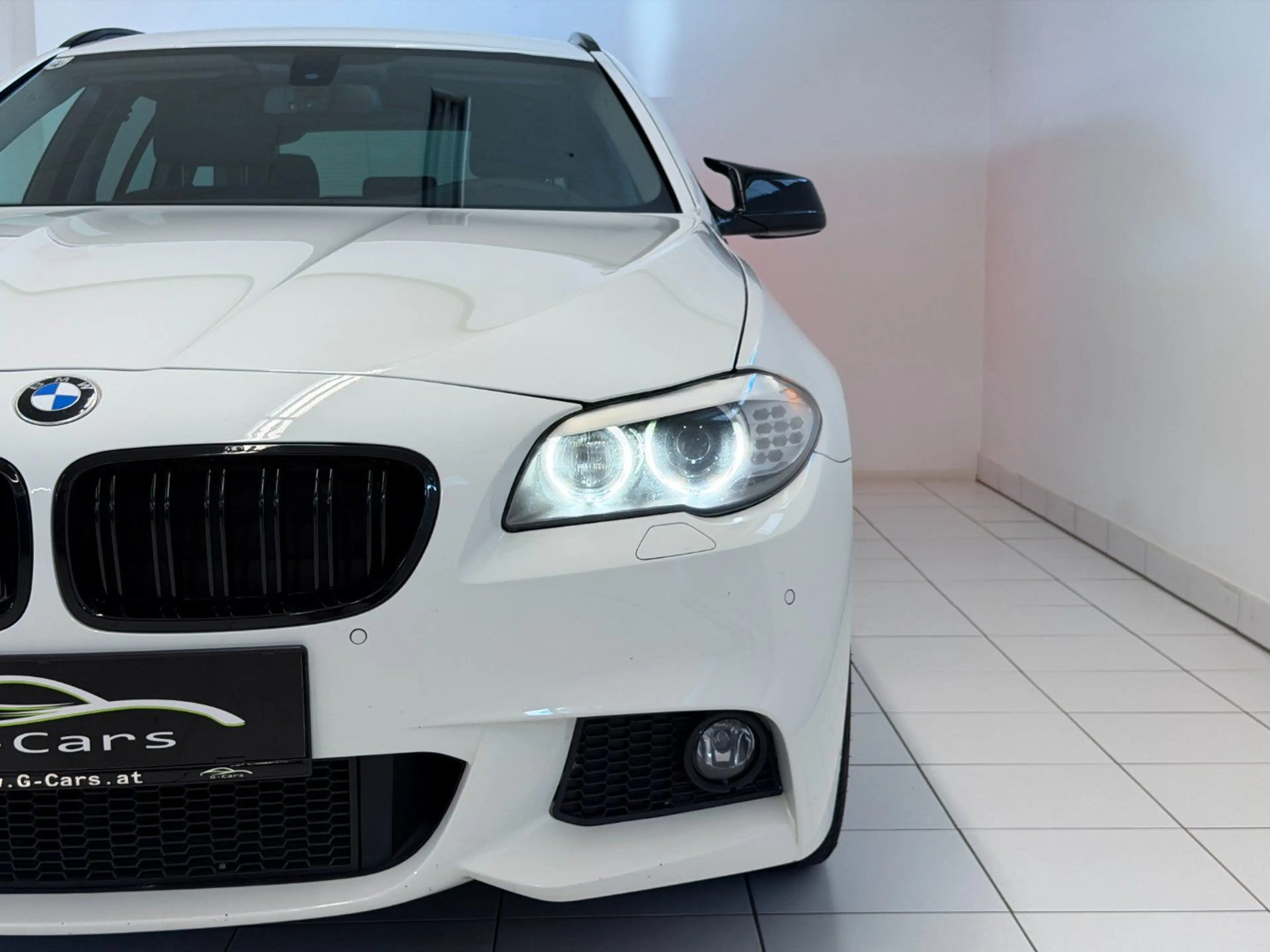 BMW 525 d Touring xDrive*M-SPORT*AHK*R-KAMERA* — photo 6