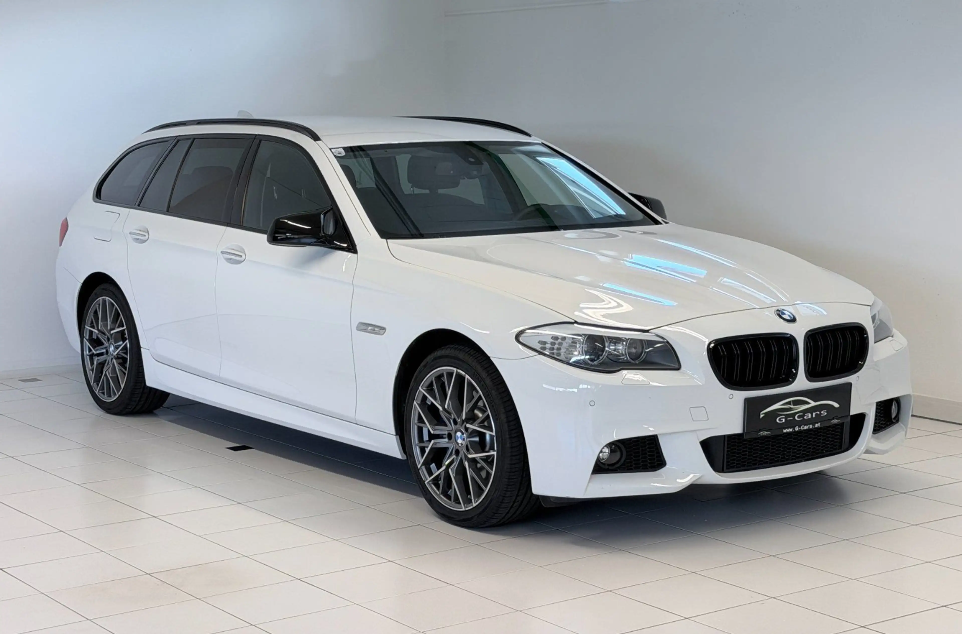 BMW 525 d Touring xDrive*M-SPORT*AHK*R-KAMERA*