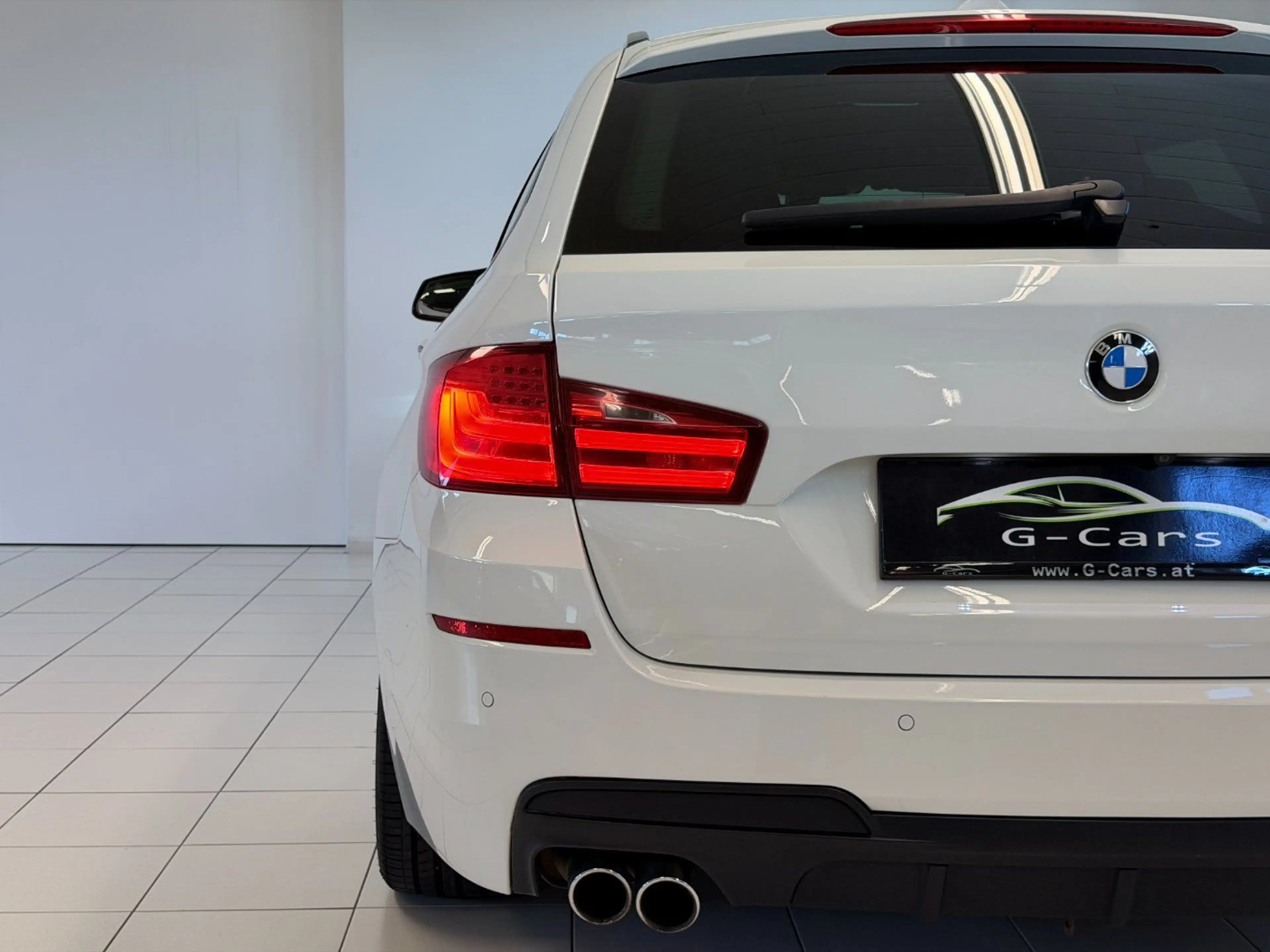 BMW 525 d Touring xDrive*M-SPORT*AHK*R-KAMERA* — photo 11