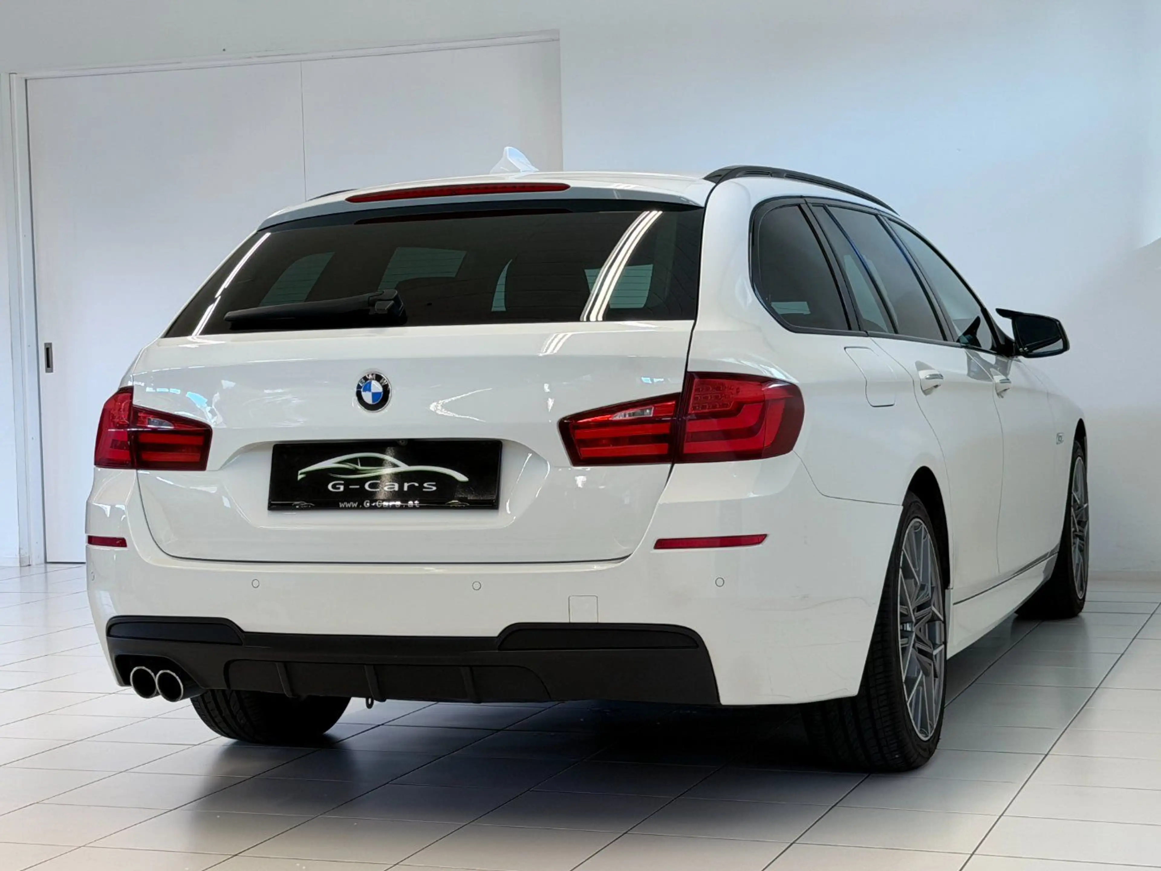 BMW 525 d Touring xDrive*M-SPORT*AHK*R-KAMERA* — photo 10