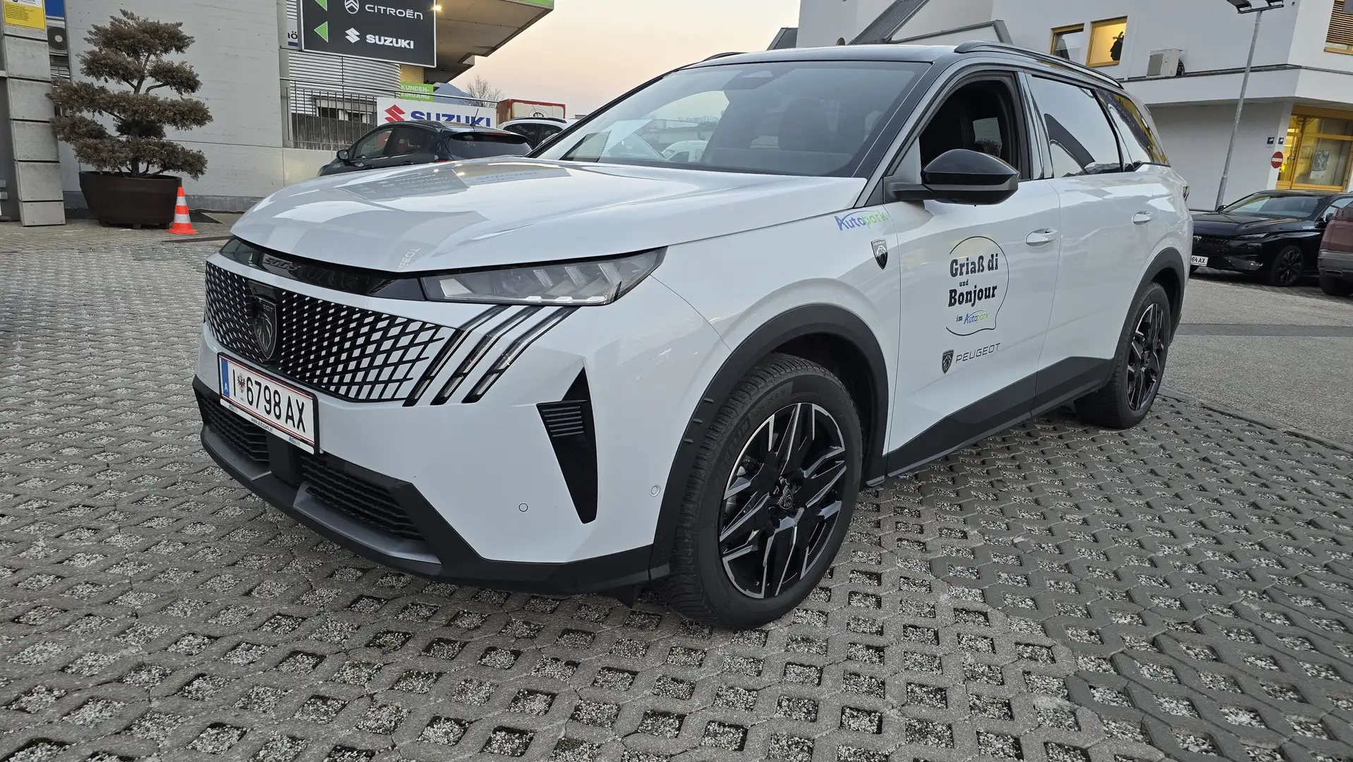 Peugeot 5008 GT Hybrid 145 e-DCS6 Hybrid 145 GT Weiß - 1