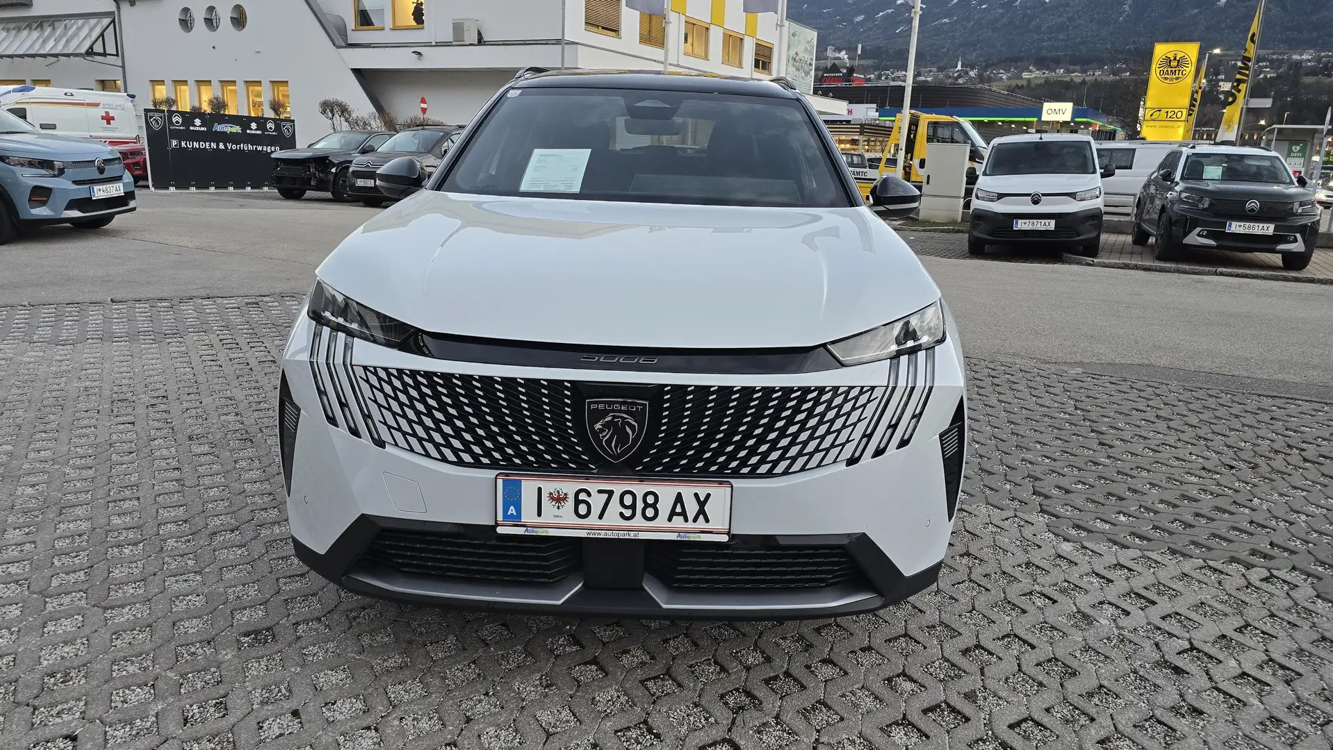 Peugeot 5008 GT Hybrid 145 e-DCS6 Hybrid 145 GT Weiß - 2
