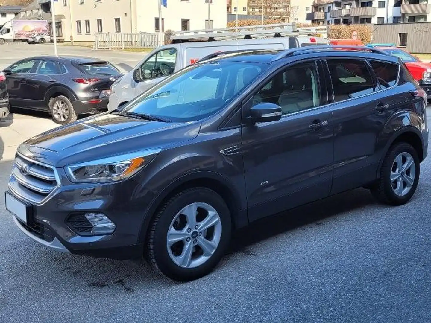 Ford Kuga Titanium Grau - 2