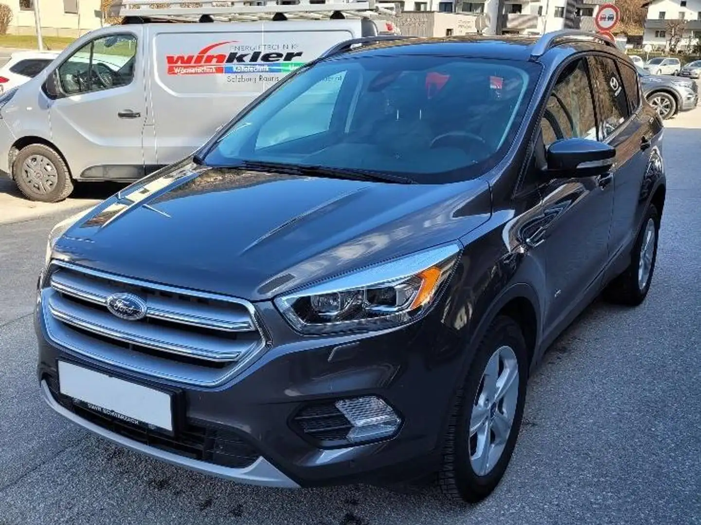 Ford Kuga Titanium Grau - 1