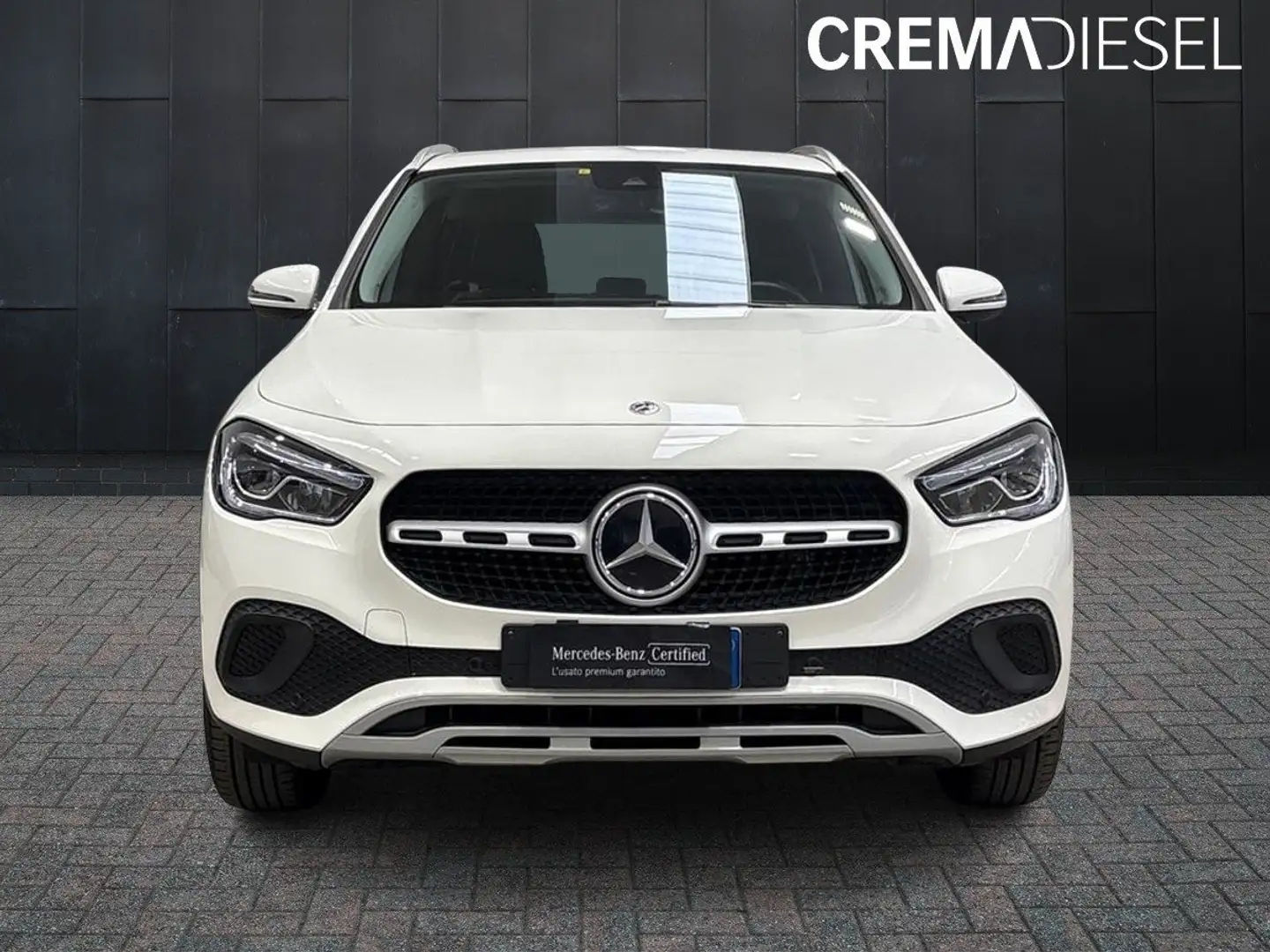 Mercedes-Benz GLA 200 GLA 200 d Business Extra auto Bianco - 2