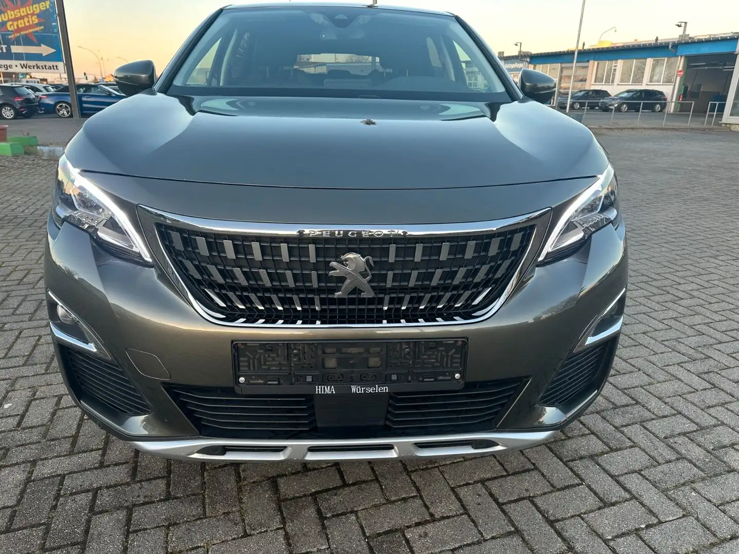 Peugeot 3008 Allure Grau - 1