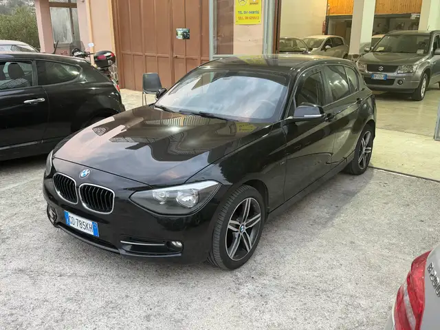 BMW 116 Serie 1 F/20-21 2011 116d 5p Sport