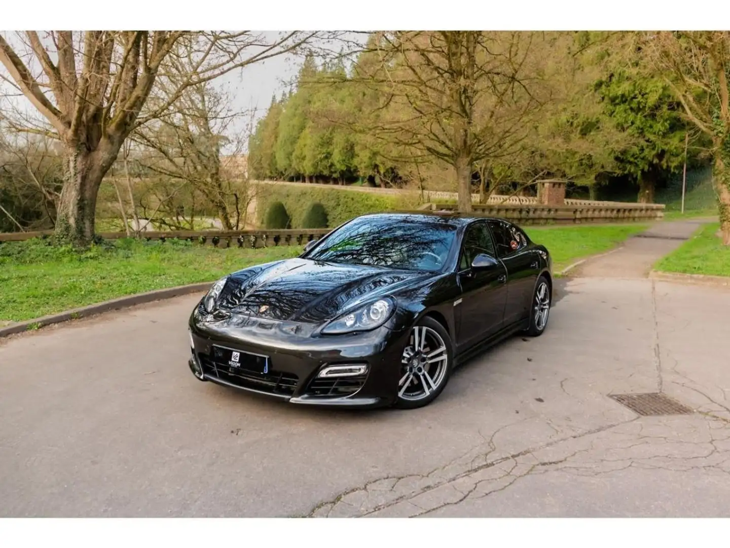 Porsche Panamera 4.8i V8 - 430 - BV PDK - Stop&Start TYPE 970 BERLINE GTS PHASE 1 Grau - 2