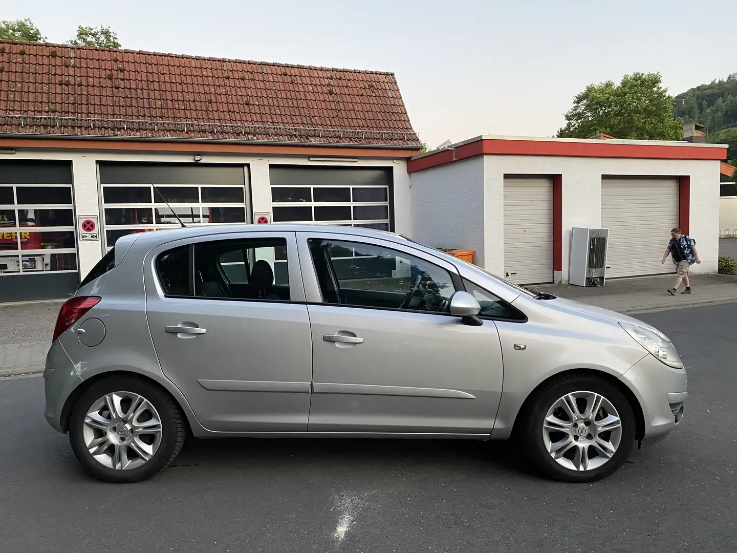 Opel Corsa 1.2 16V - 1