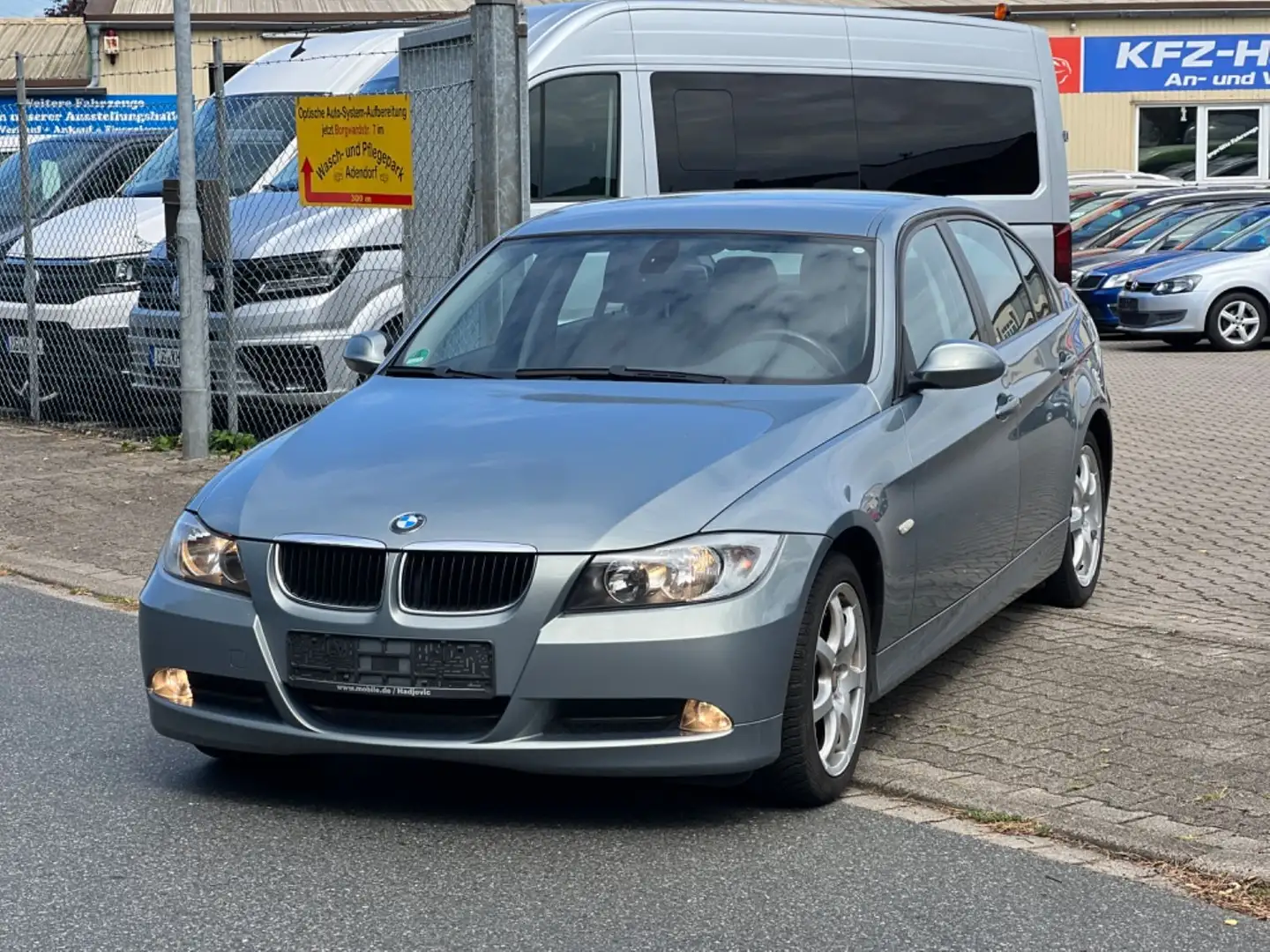 BMW 318 i/Automatik/S-heft/MFL/Limo. - 1