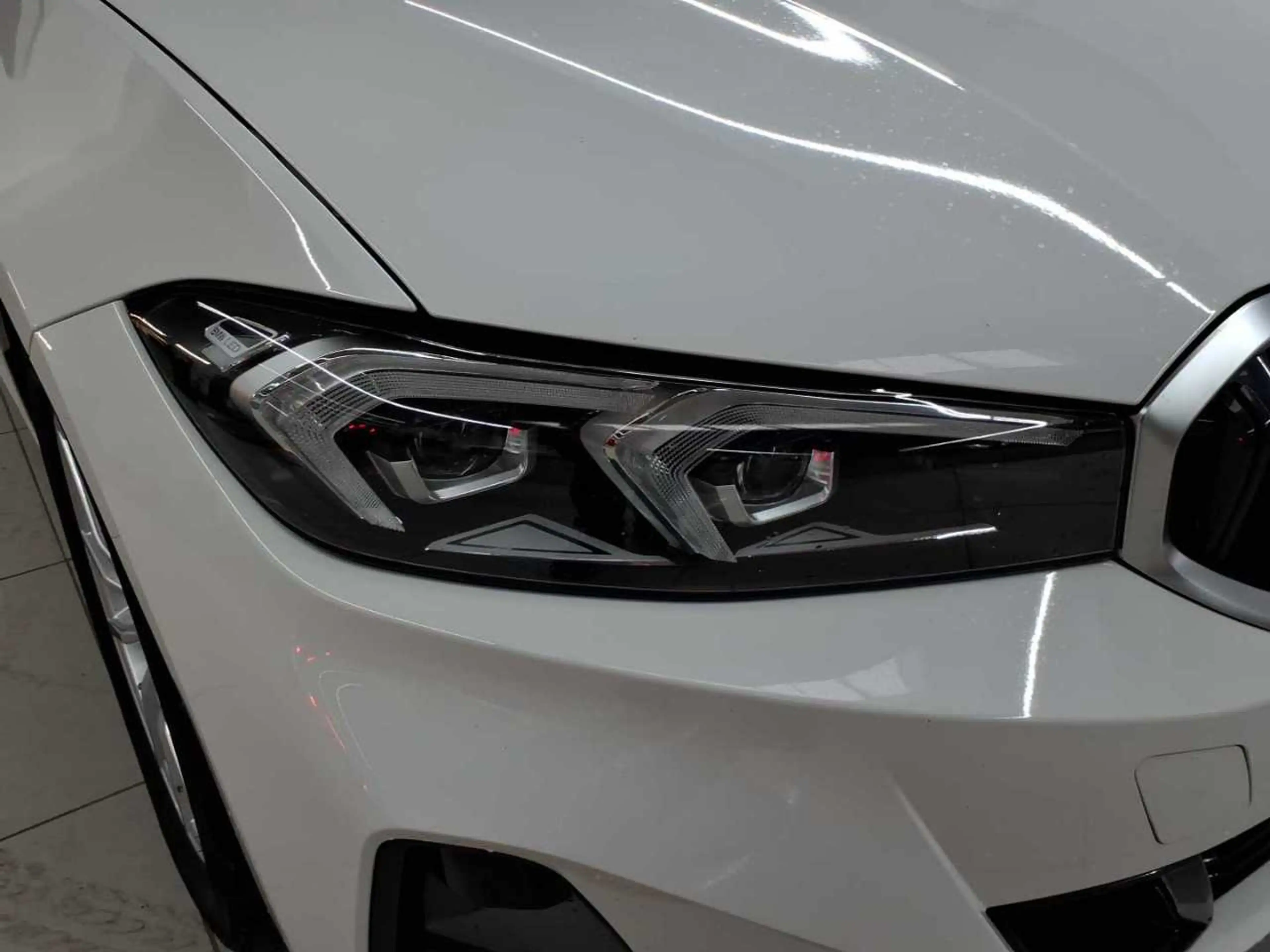 BMW 318 318d Touring Aut. Navi AHK SHZ — photo 18