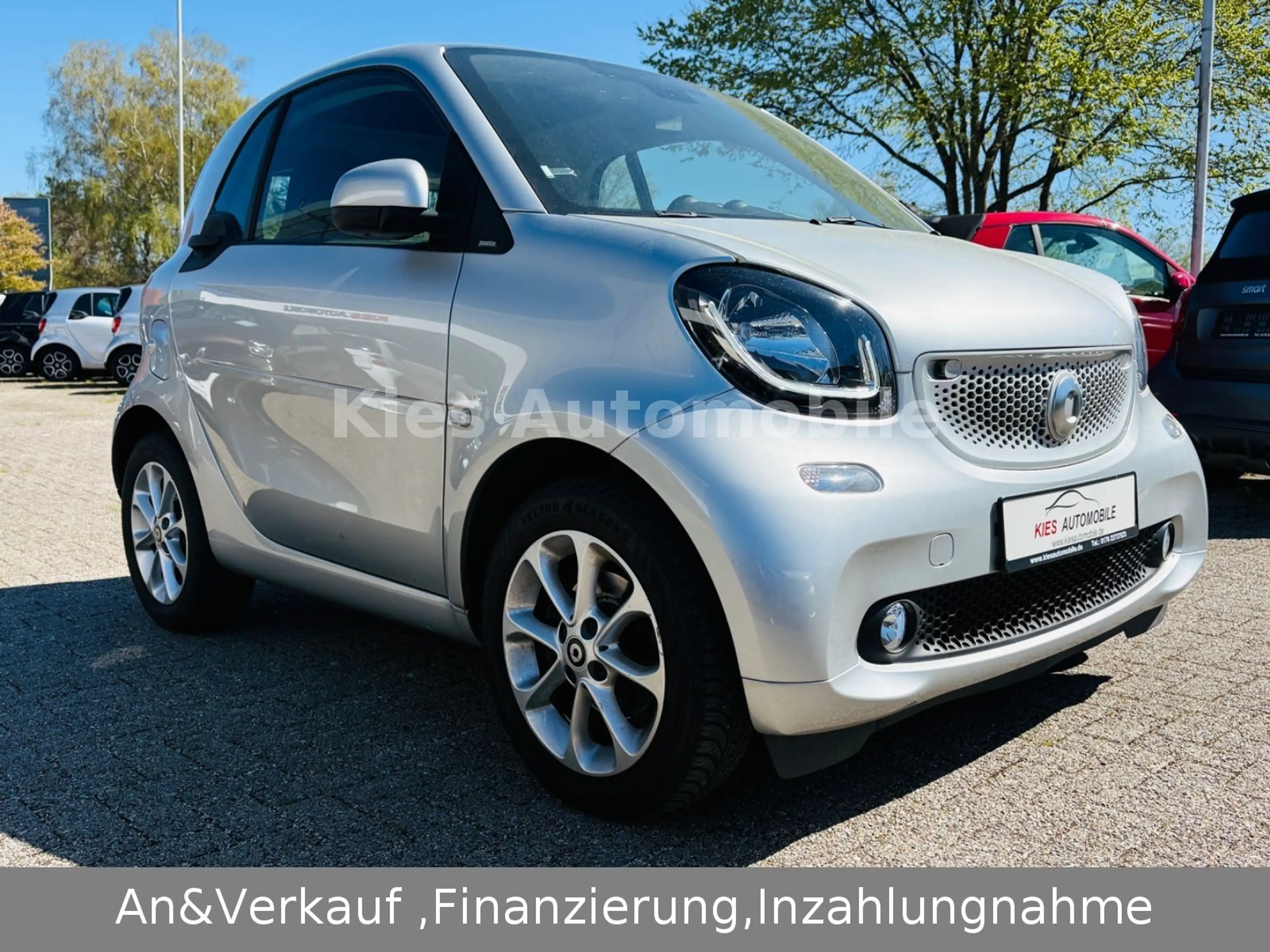 smart forTwo Passion AUTOM/NAVI/SITZH/PANO/KLIMA/TÜV — photo 2