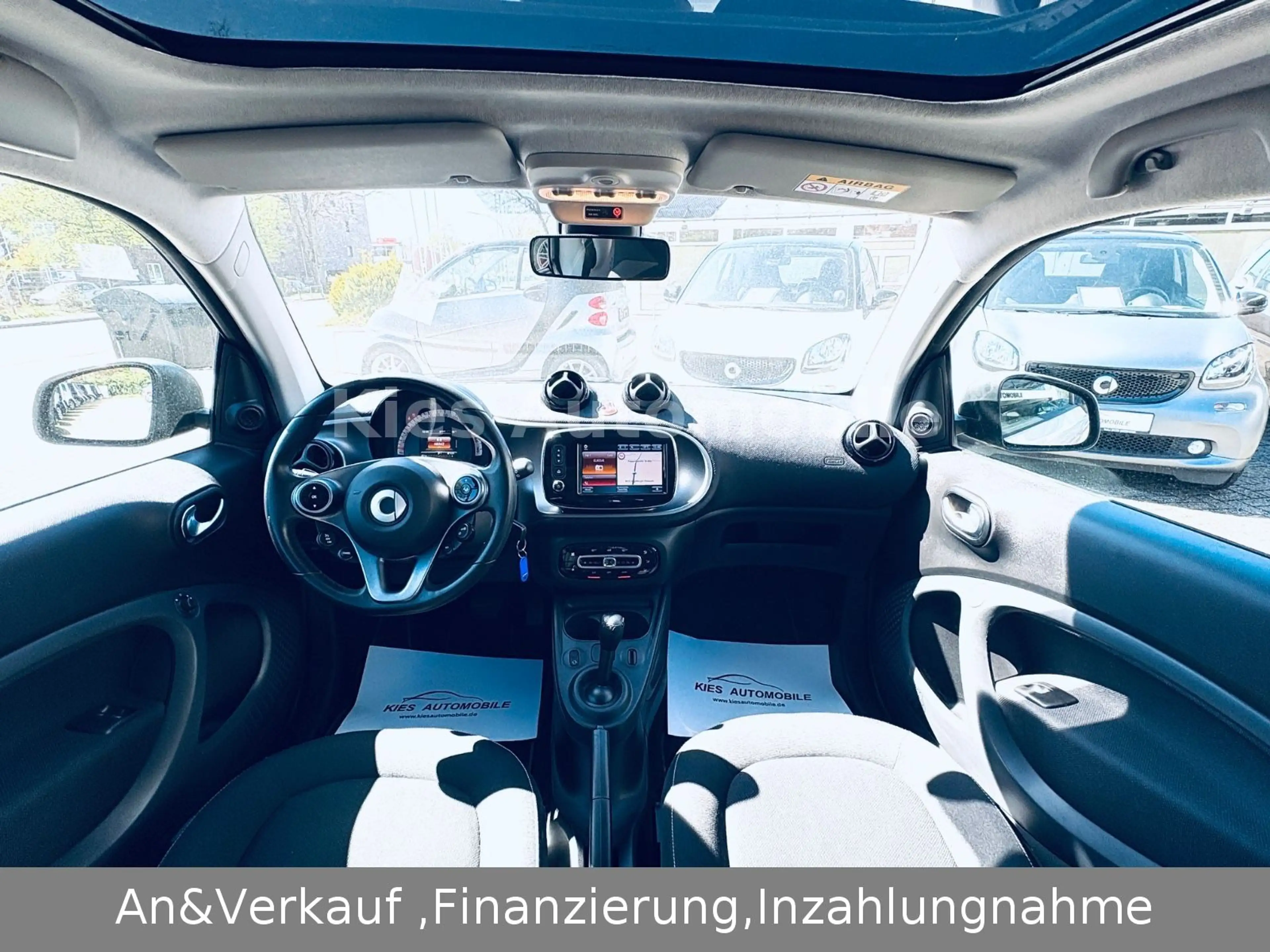 smart forTwo Passion AUTOM/NAVI/SITZH/PANO/KLIMA/TÜV — photo 11