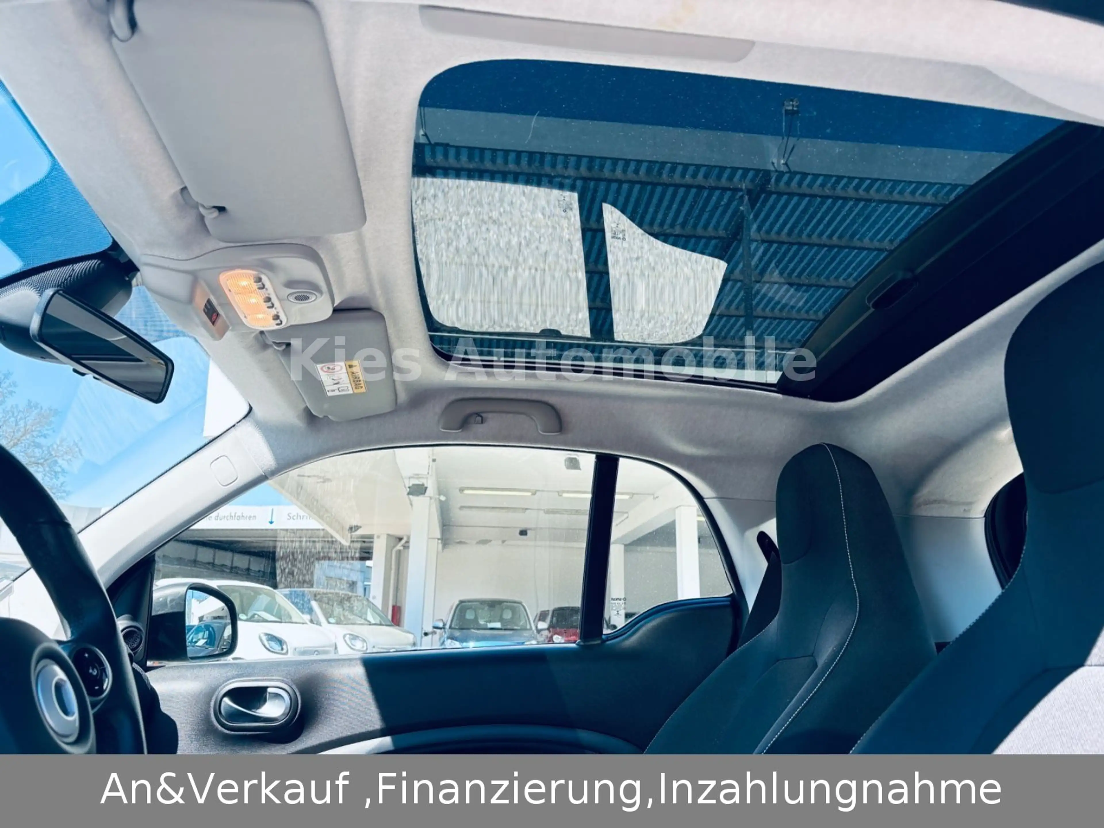 smart forTwo Passion AUTOM/NAVI/SITZH/PANO/KLIMA/TÜV — photo 12