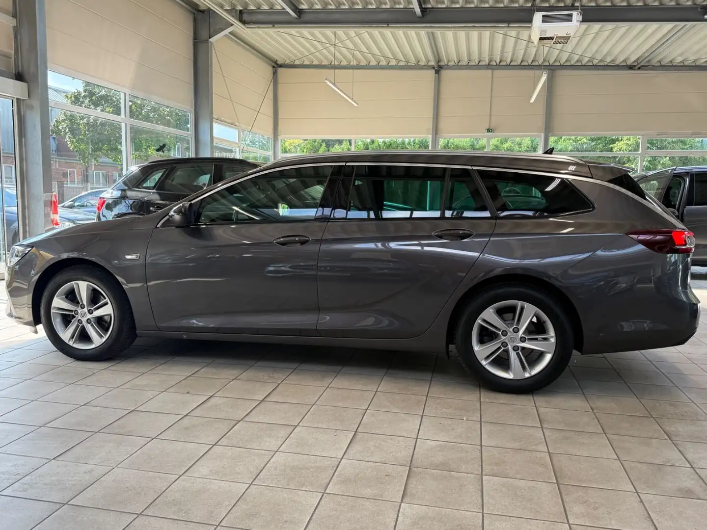Opel Insignia Sports Tourer 1.5 CDTI/1H/R-Cam/CarPlay Grau - 2