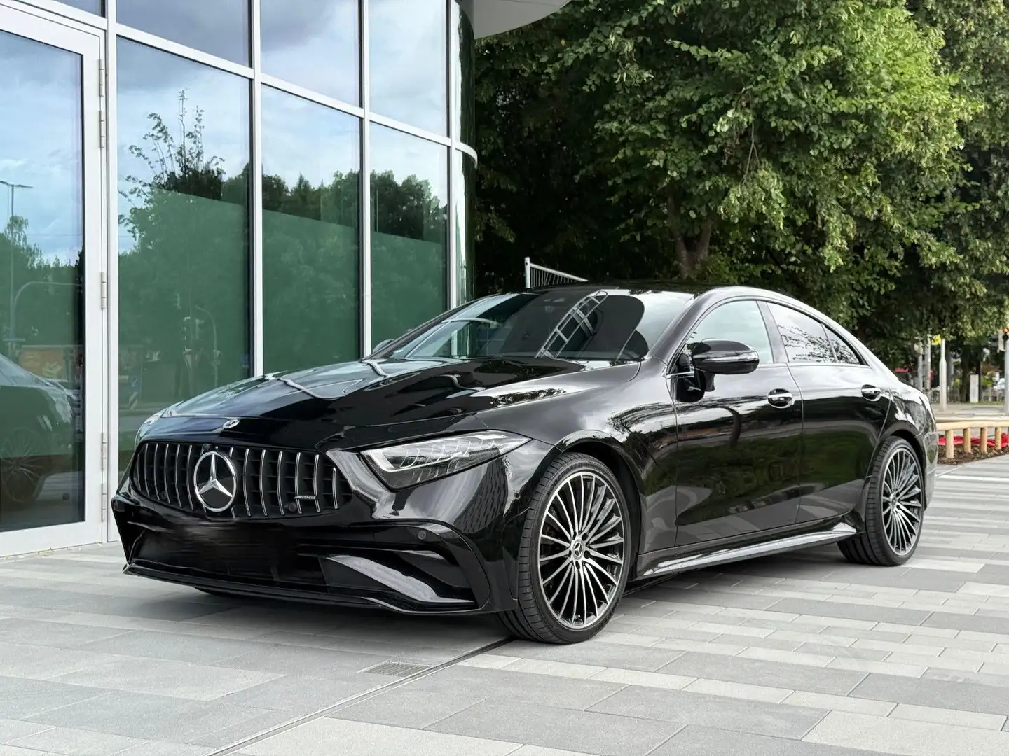 Mercedes-Benz CLS 220 D* AMG LINE* AHK * BURMESTER * WIDESCREEN Black - 1