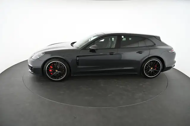 Porsche Panamera view 5