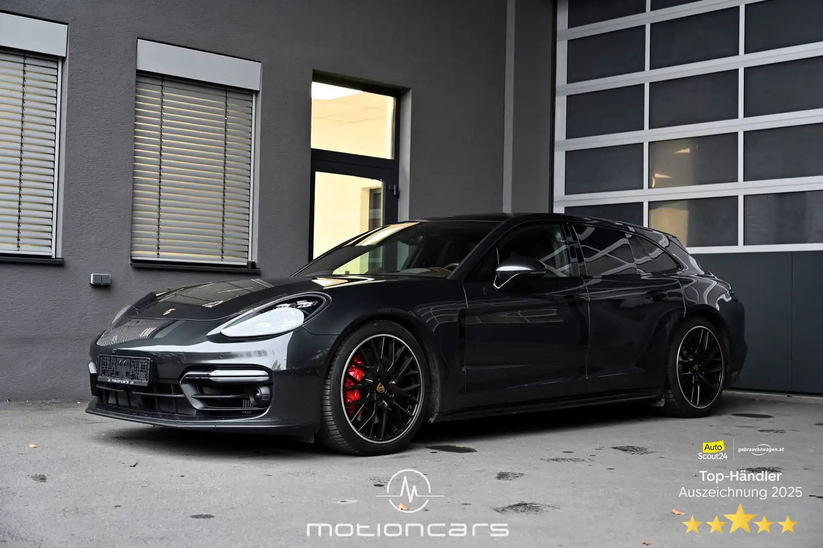 Porsche Panamera Sport Turismo 4.0 GTS Aut. EXP € 76.650,- Schwarz - 1