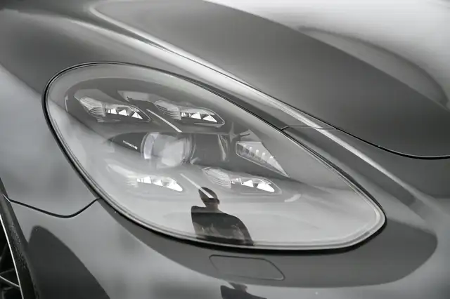 Porsche Panamera view 15