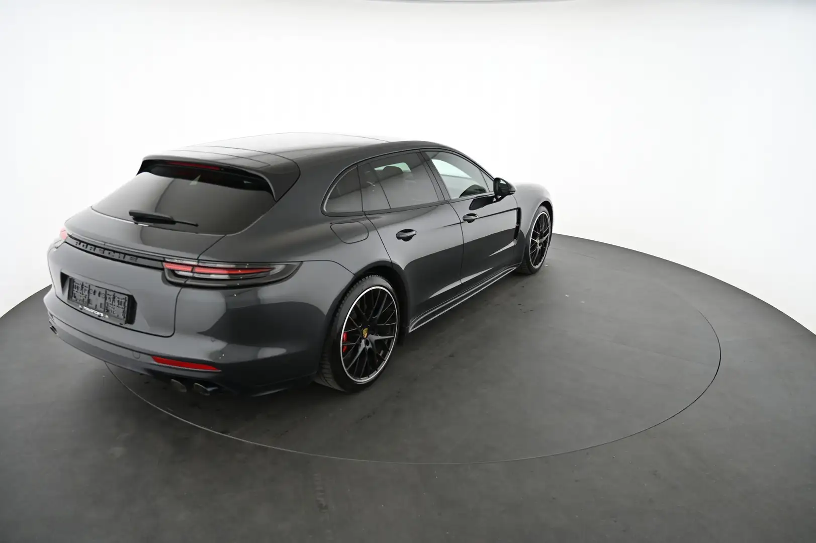 Porsche Panamera Sport Turismo 4.0 GTS Aut. Schwarz - 2