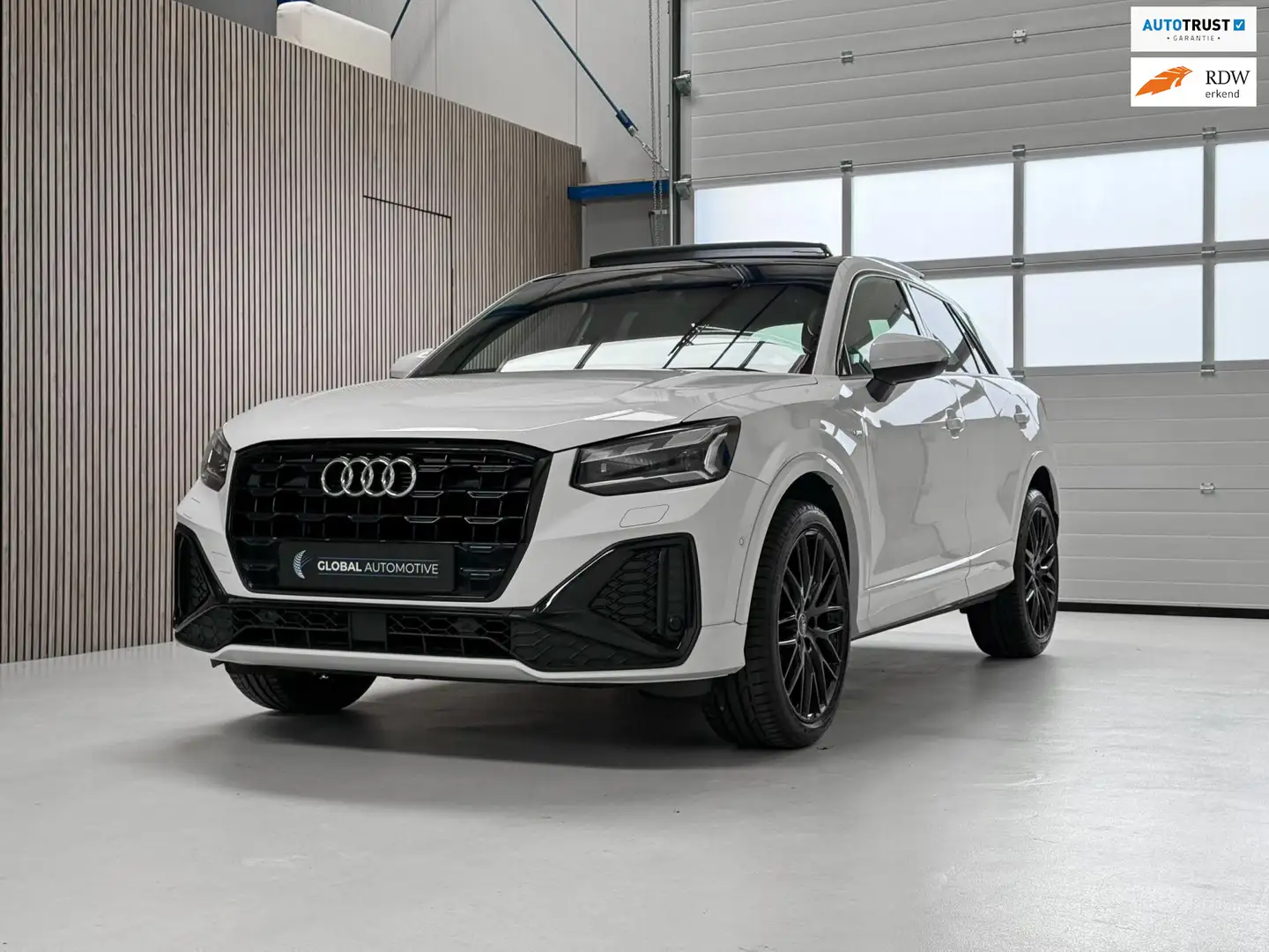 Audi Q2 35 TFSI S Edition - VIRTUAL COCKPIT - PANORAMADAK Wit - 1