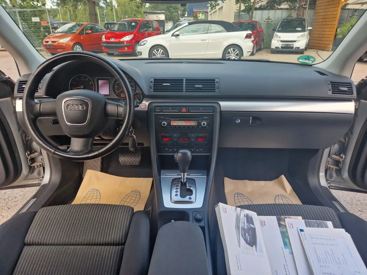 Audi A4 Avant 2.0i AUTOMATiK XENON PDC KLiMA  NAVi Gris - 2