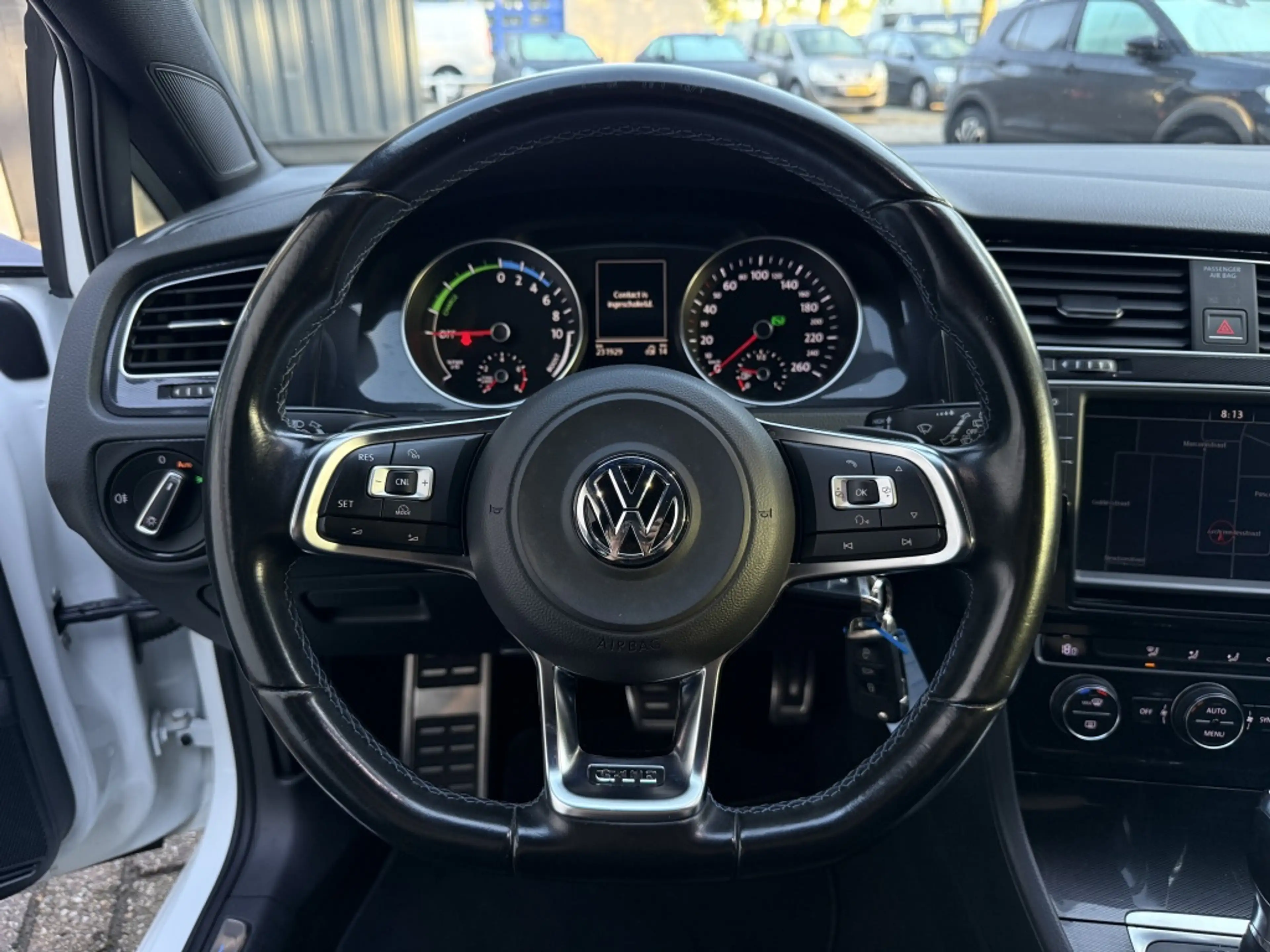 Volkswagen Golf GTE 1.4 TSI — photo 8