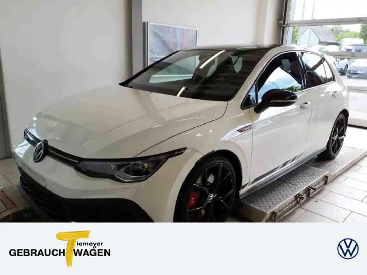 Volkswagen Golf GTI CLUBSPORT BLACK STYLE LM19 PANO NAVI+ H Weiß - 1