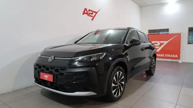 Volkswagen T-Roc view 13
