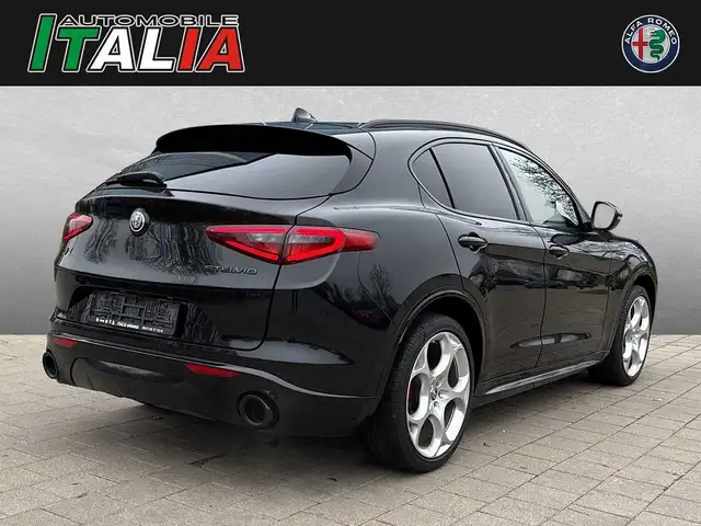 Alfa Romeo Stelvio view 2