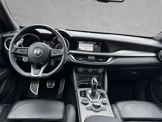 Alfa Romeo Stelvio view 7