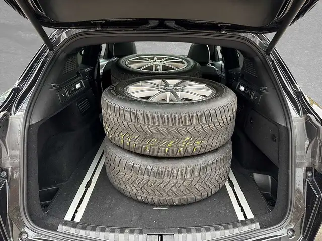Alfa Romeo Stelvio view 10