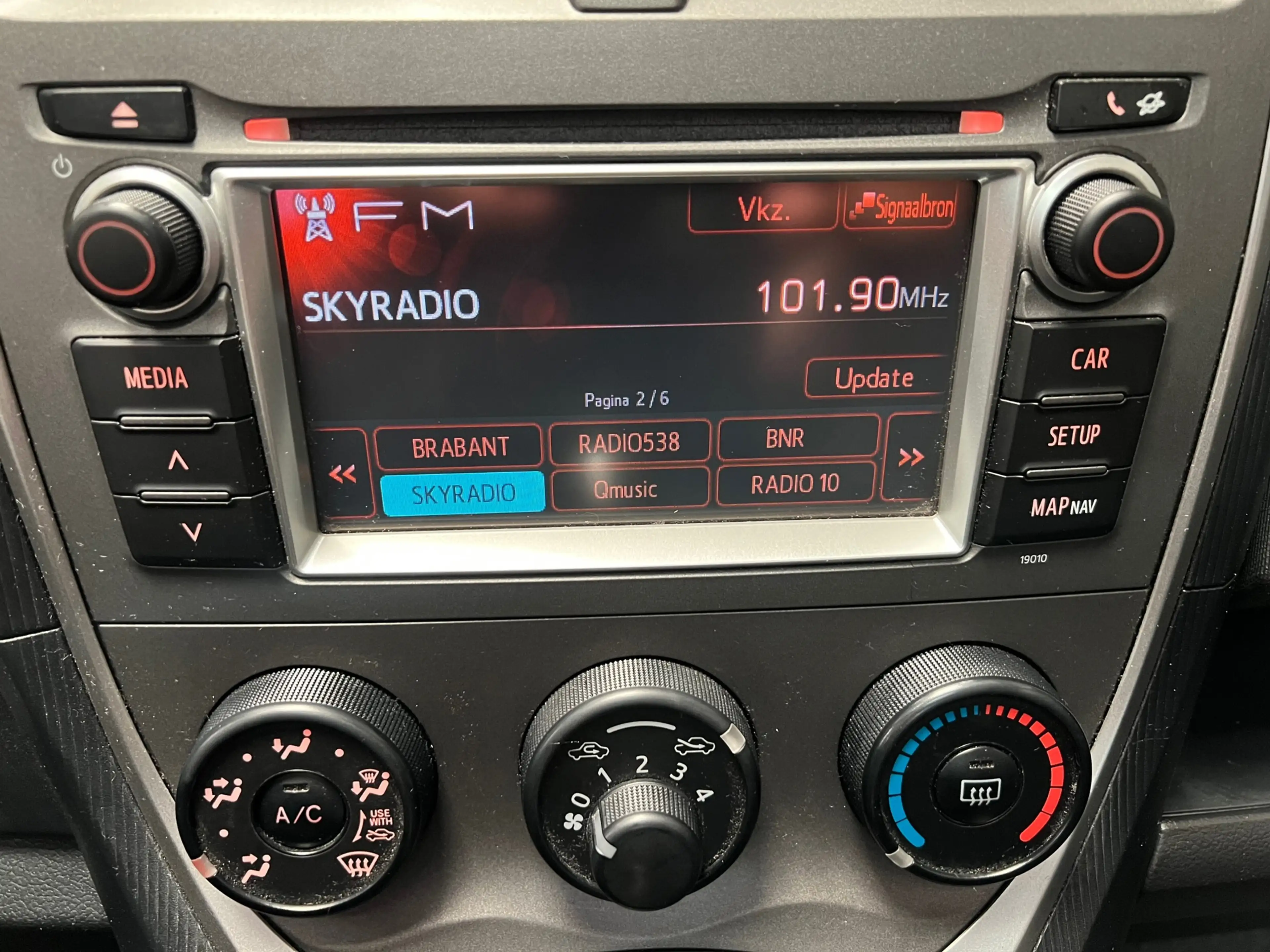 Toyota Verso-S 1.3 VVT-i Dynamic - PANO - Goed onderhouden - Rijk — photo 18