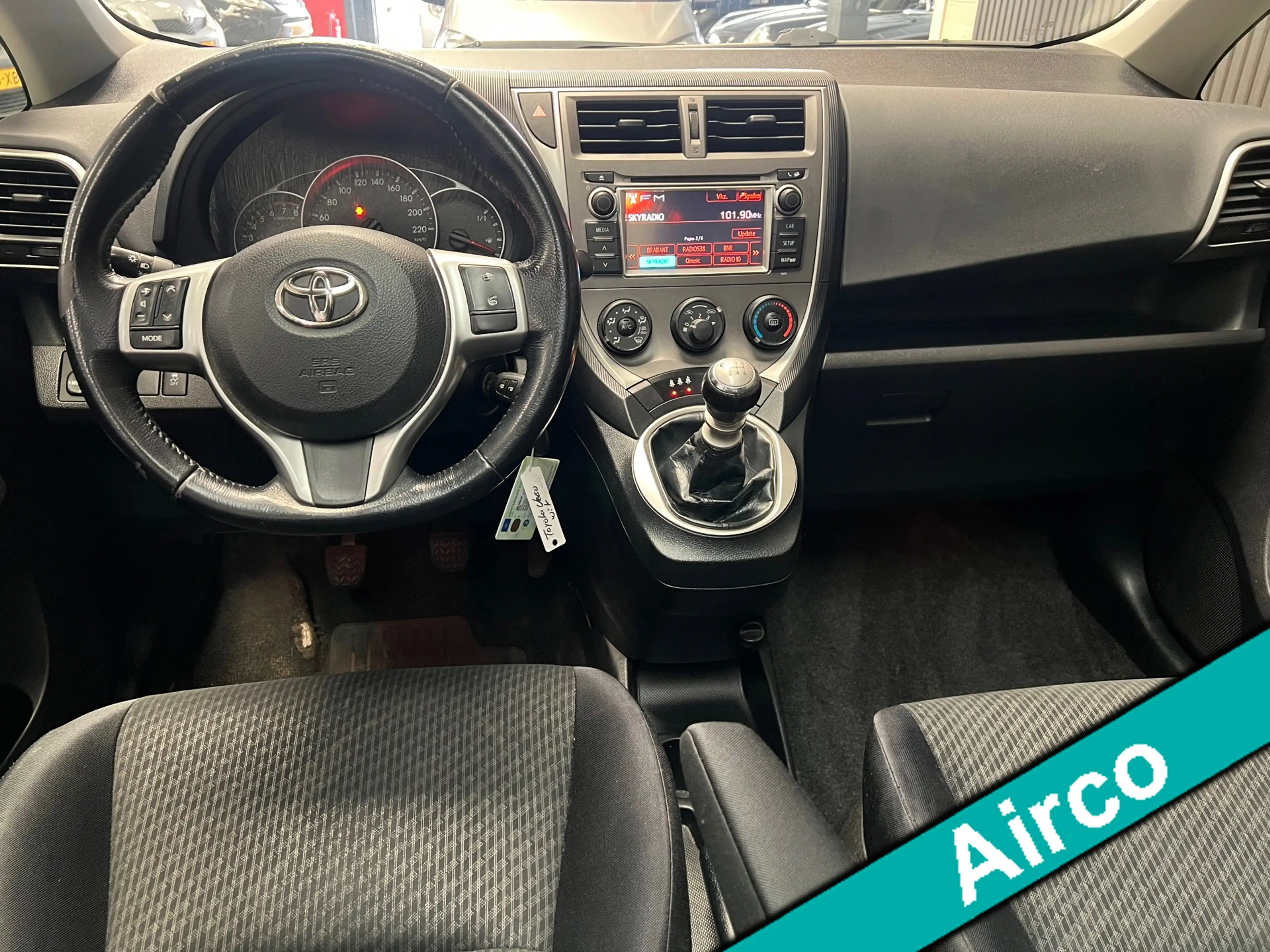 Toyota Verso-S 1.3 VVT-i Dynamic - PANO - Goed onderhouden - Rijk — photo 3