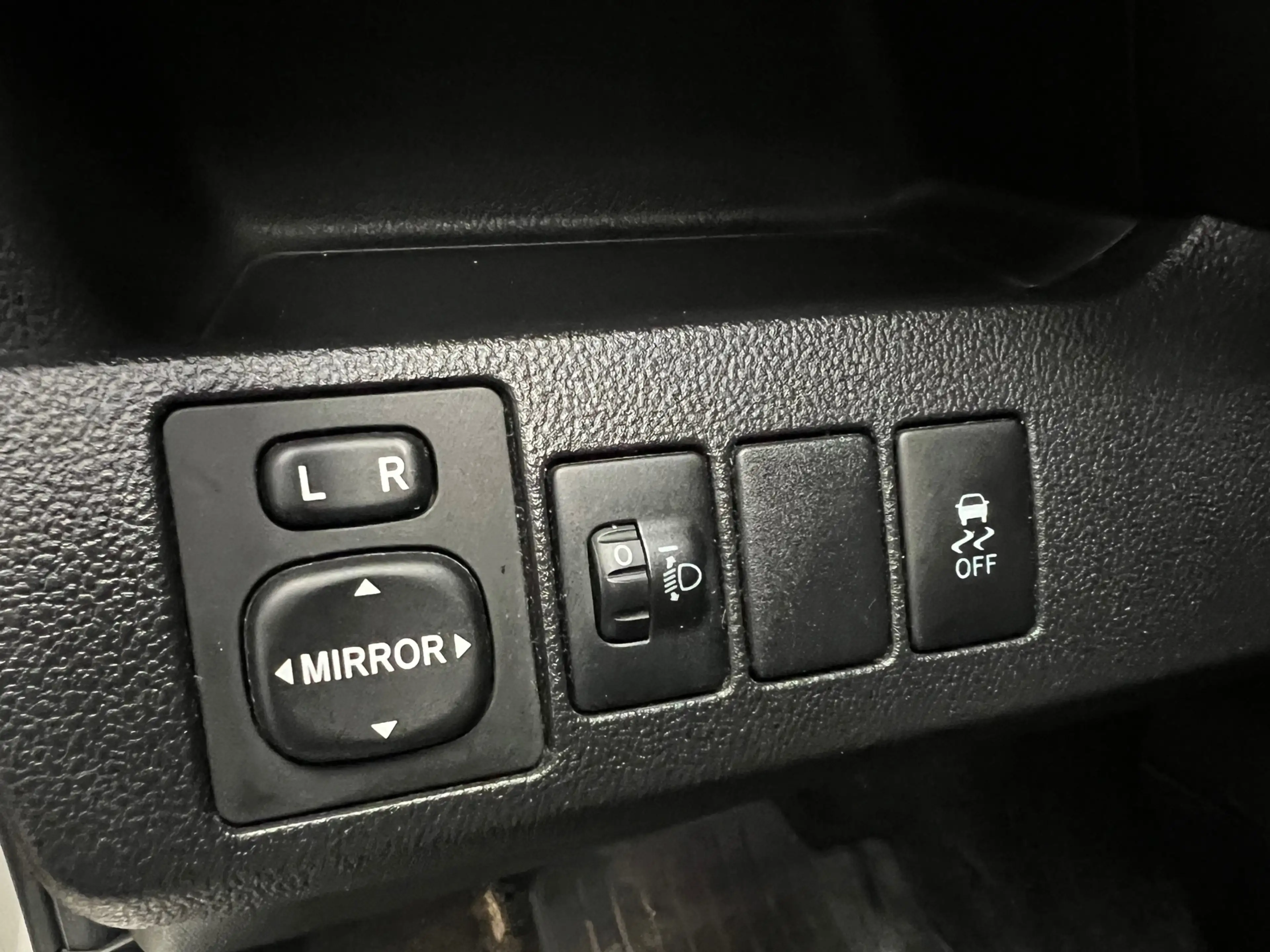 Toyota Verso-S 1.3 VVT-i Dynamic - PANO - Goed onderhouden - Rijk — photo 26