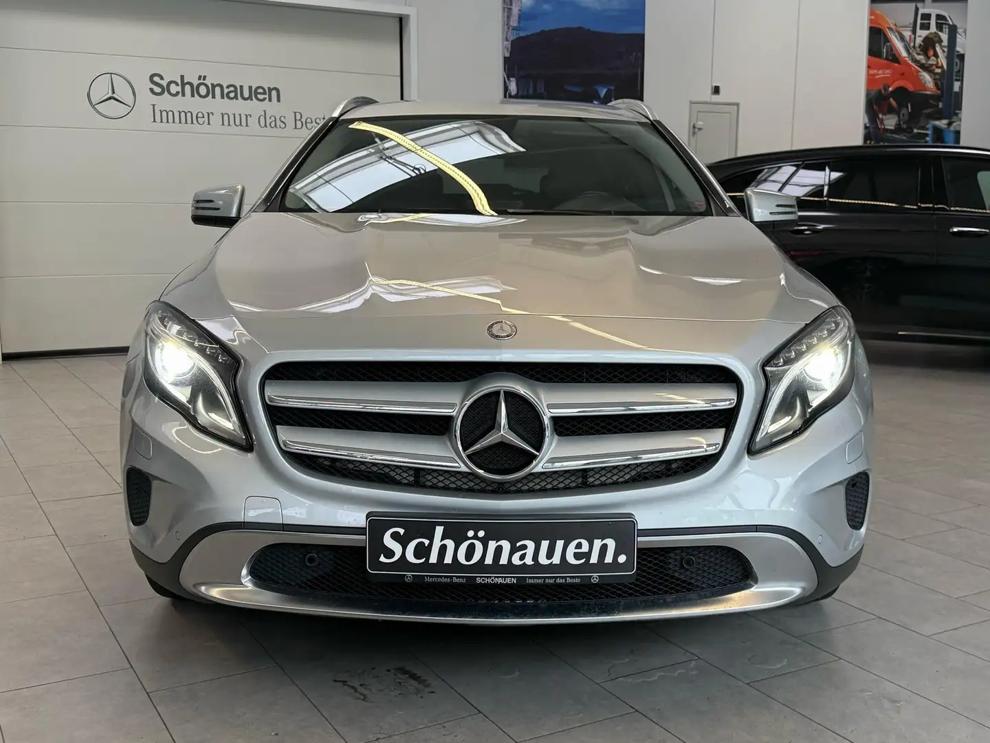 Mercedes-Benz GLA 200 AUTOMATIK+18"AHK+BIXENON+THERMATIC+PTS Argento - 2