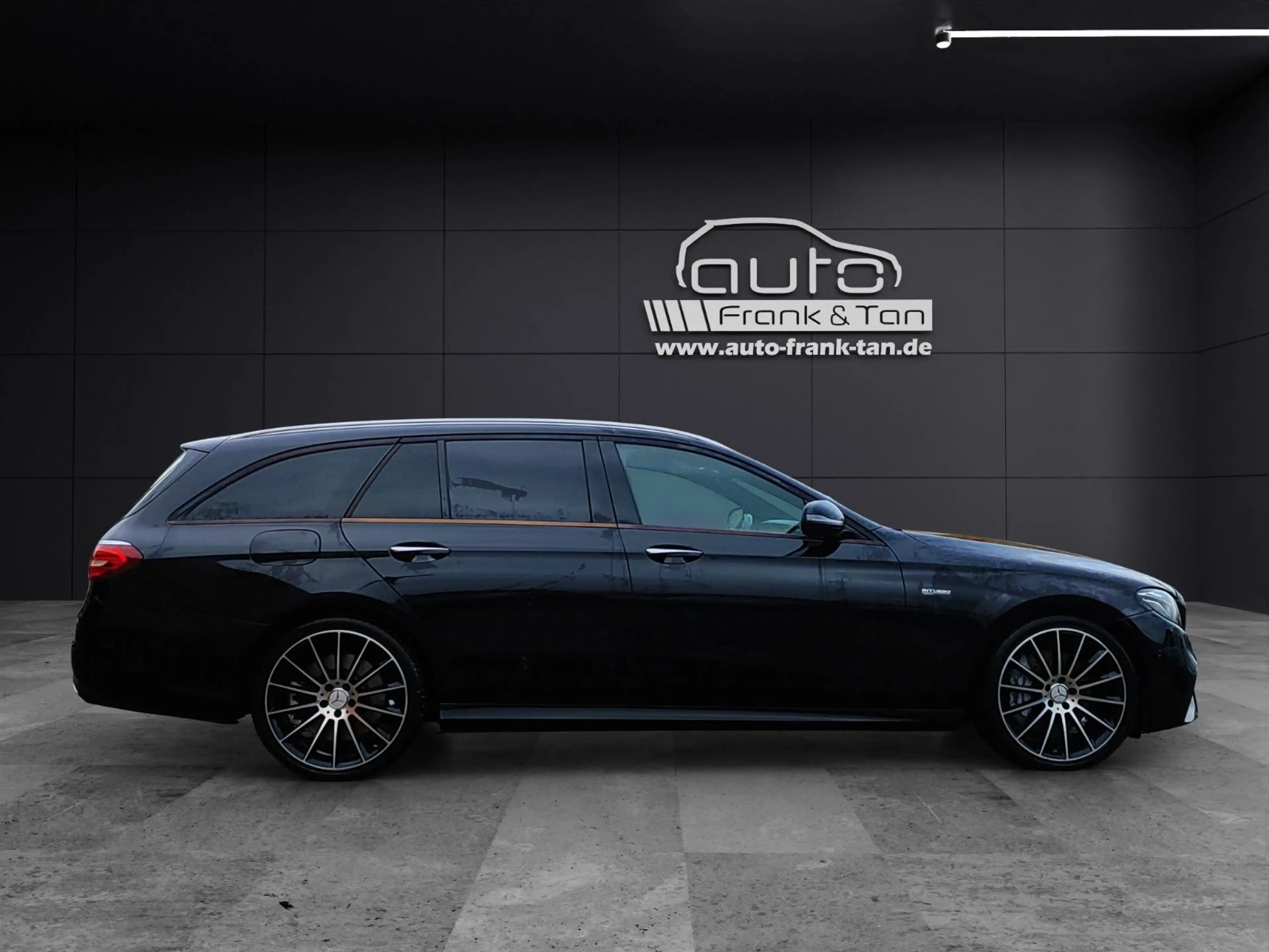 Mercedes-Benz E 43 AMG 4Matic*Head-up*Pano*360°*Ambiente* — photo 7