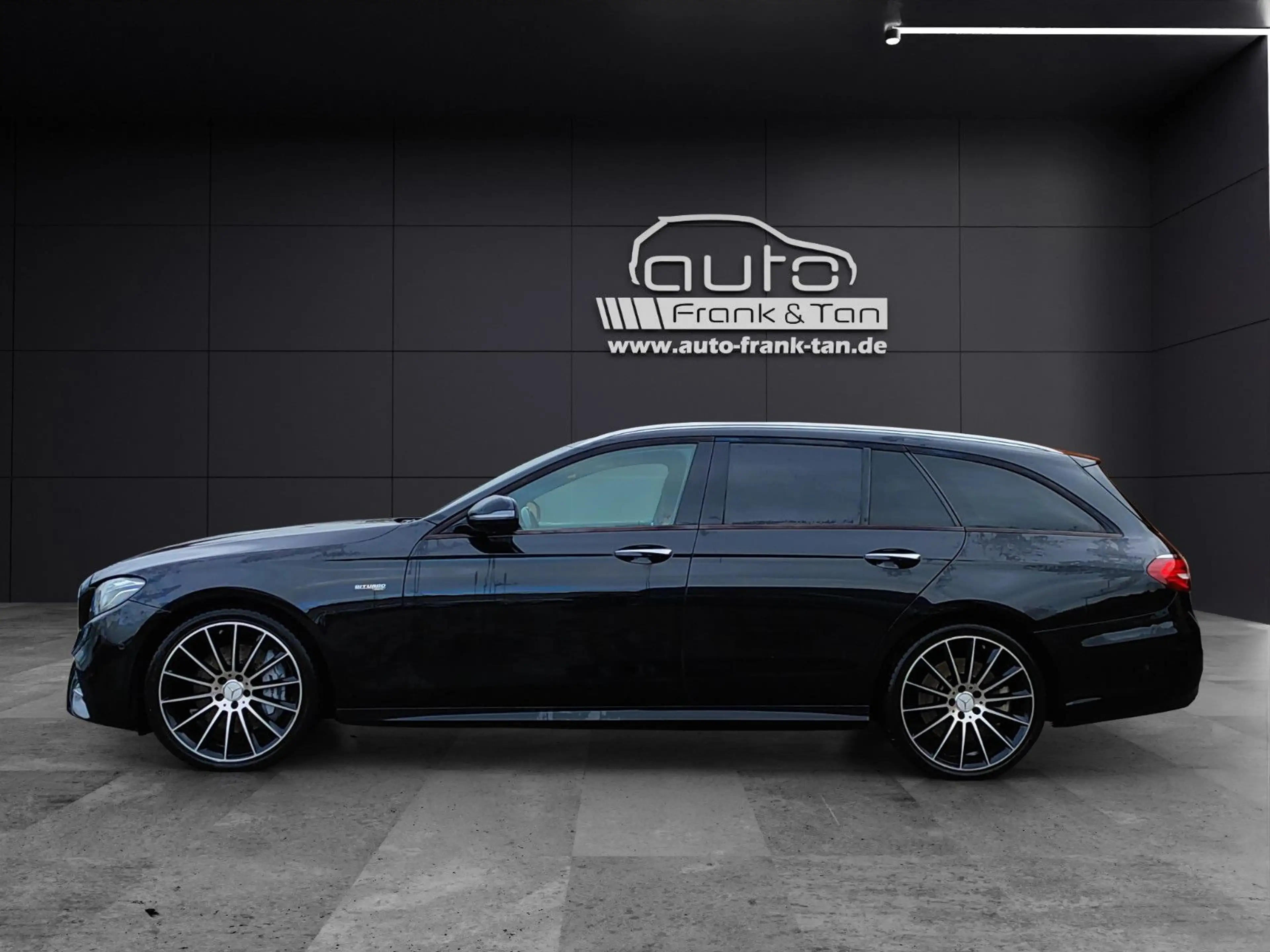 Mercedes-Benz E 43 AMG 4Matic*Head-up*Pano*360°*Ambiente* — photo 3