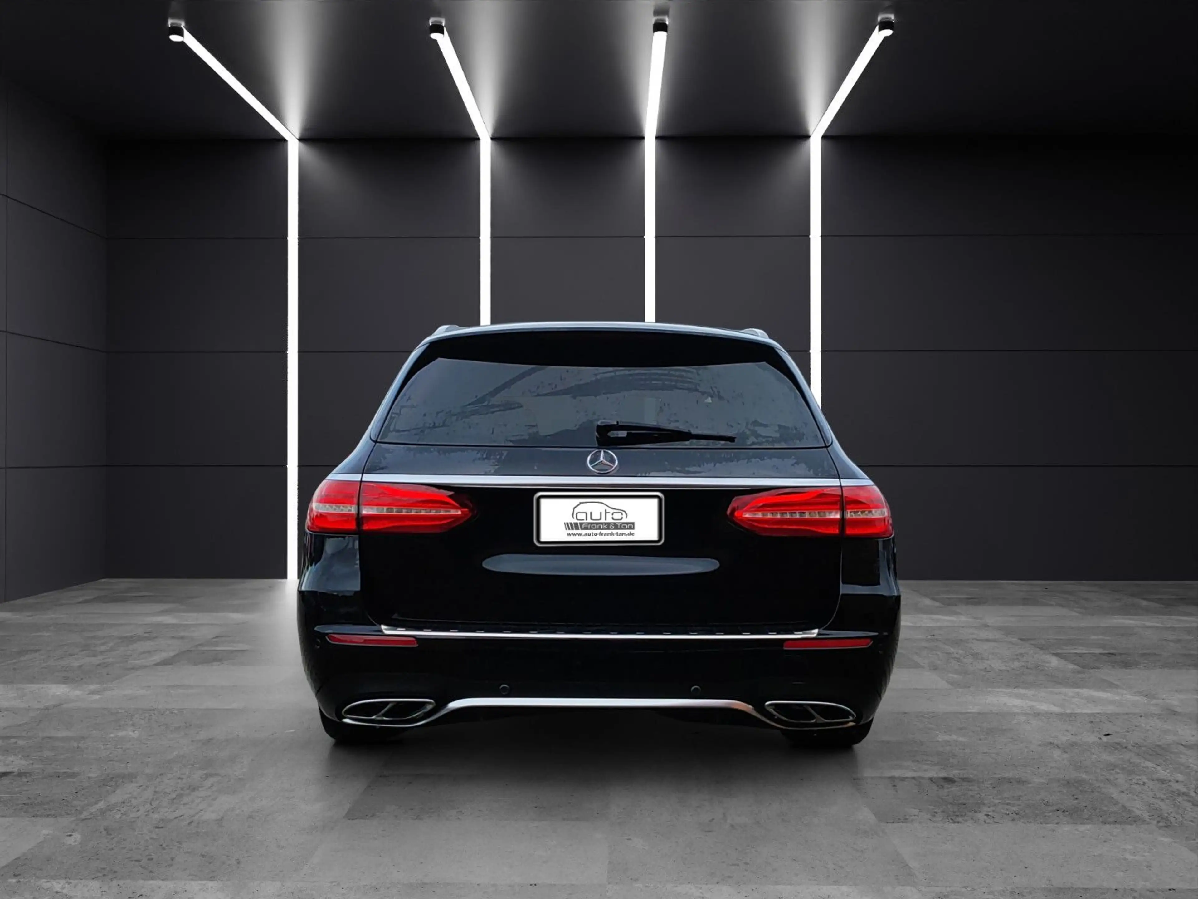 Mercedes-Benz E 43 AMG 4Matic*Head-up*Pano*360°*Ambiente* — photo 5