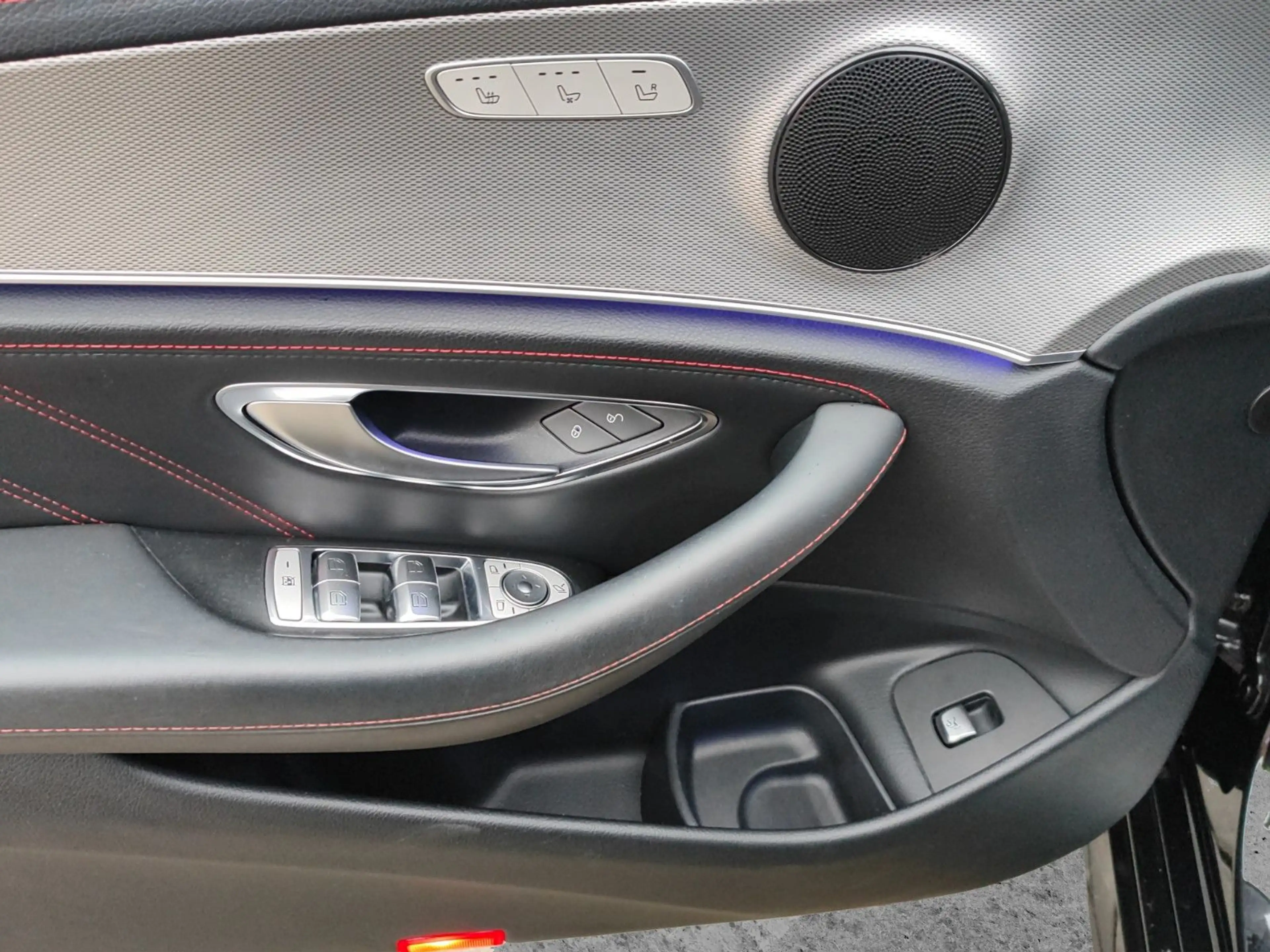 Mercedes-Benz E 43 AMG 4Matic*Head-up*Pano*360°*Ambiente* — photo 14