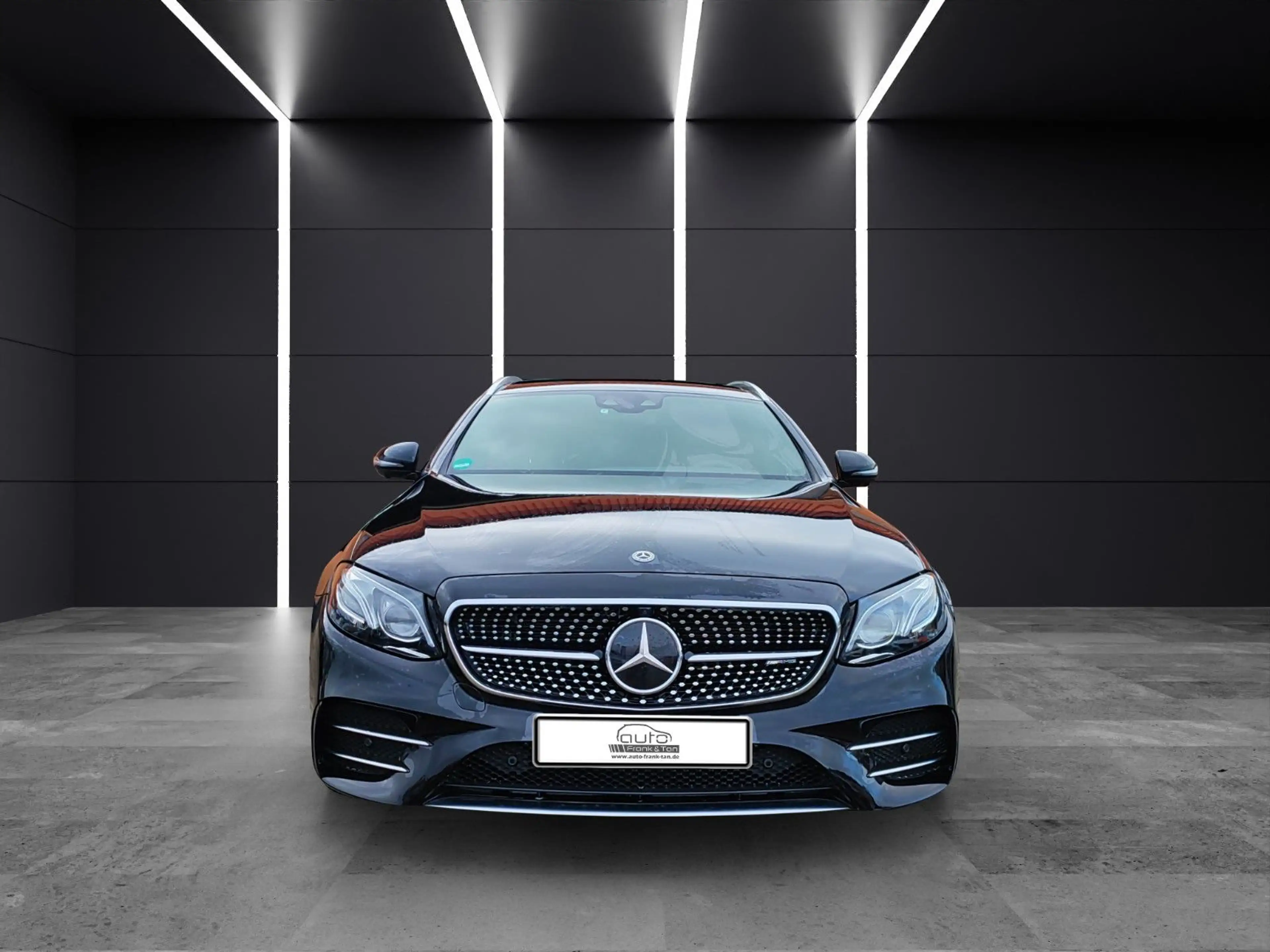 Mercedes-Benz E 43 AMG 4Matic*Head-up*Pano*360°*Ambiente* — photo 2