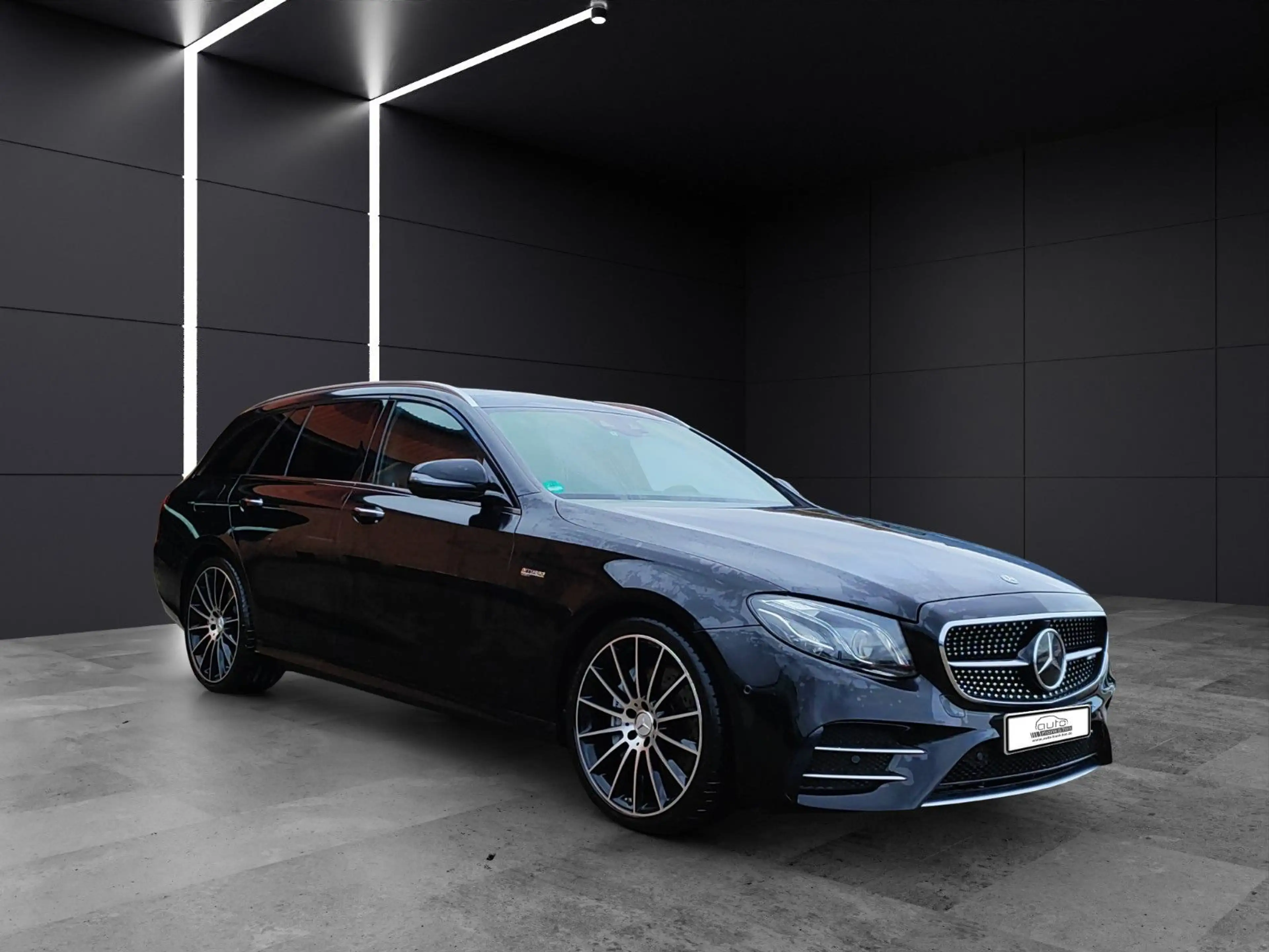 Mercedes-Benz E 43 AMG 4Matic*Head-up*Pano*360°*Ambiente* — photo 8