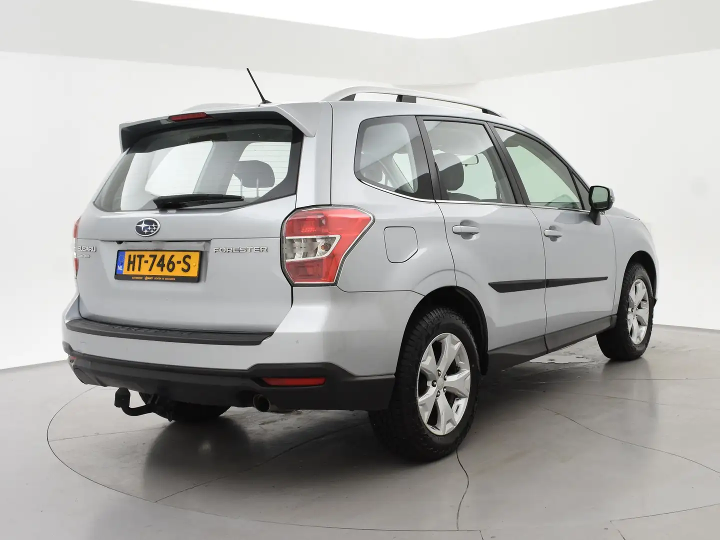 Subaru Forester 2.0 150 PK 4WD AUT. LUXURY X-MODE + TREKHAAK | CAM Grijs - 2