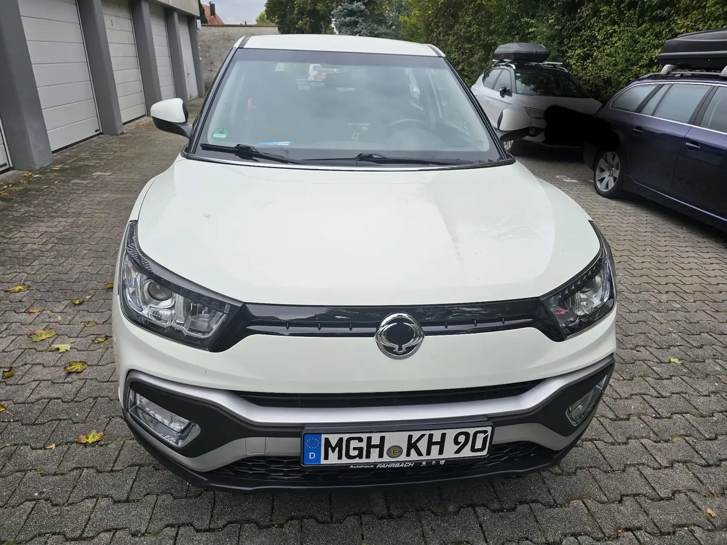 SsangYong XLV XLV e-XGi 160 2WD  Clever Edition Weiß - 1