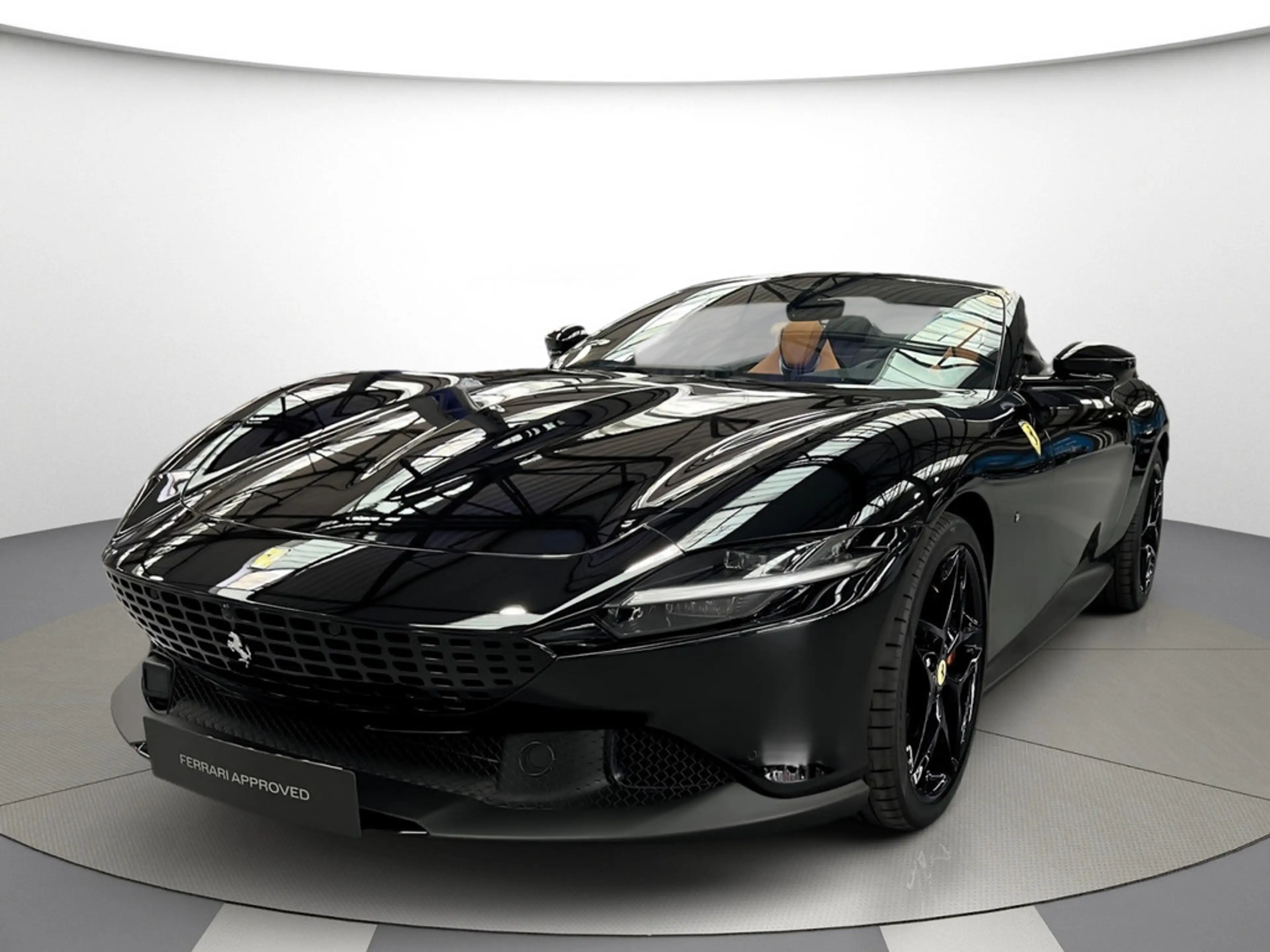 Ferrari Roma Spider / Lenkrad mit physischen Knöpfen — photo 14